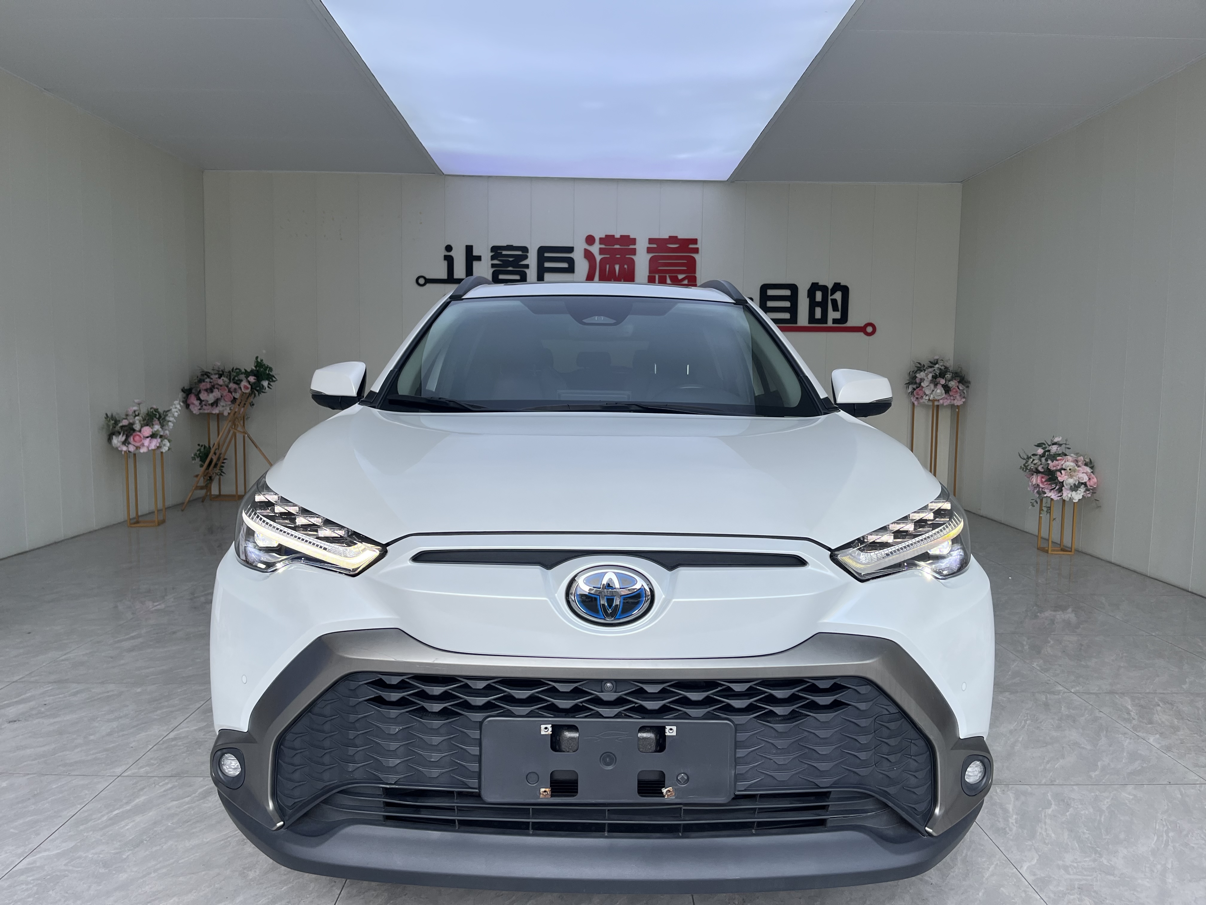 Toyota Frontlander 2023 car image #2
