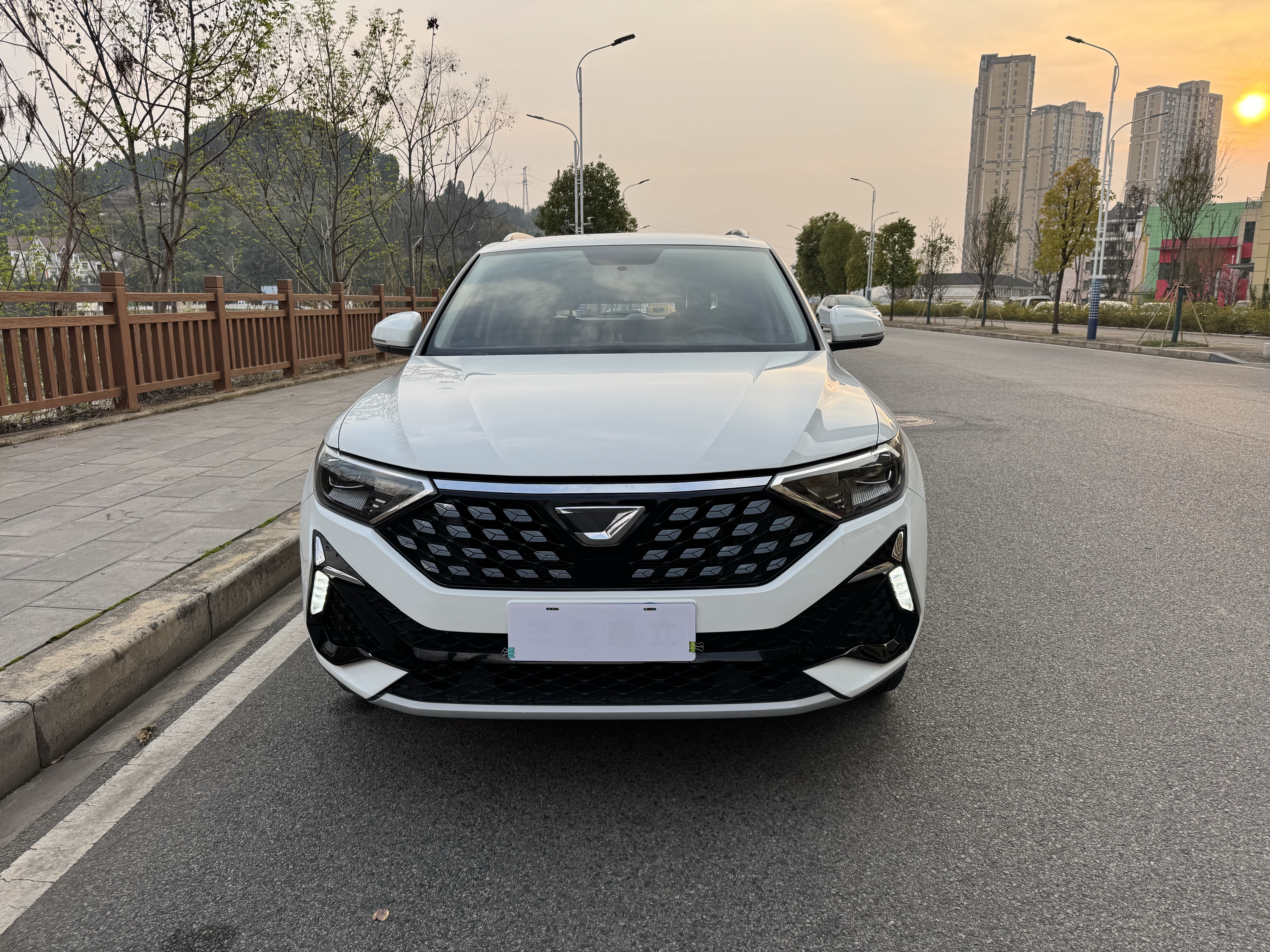 VS5 2023 car image #2