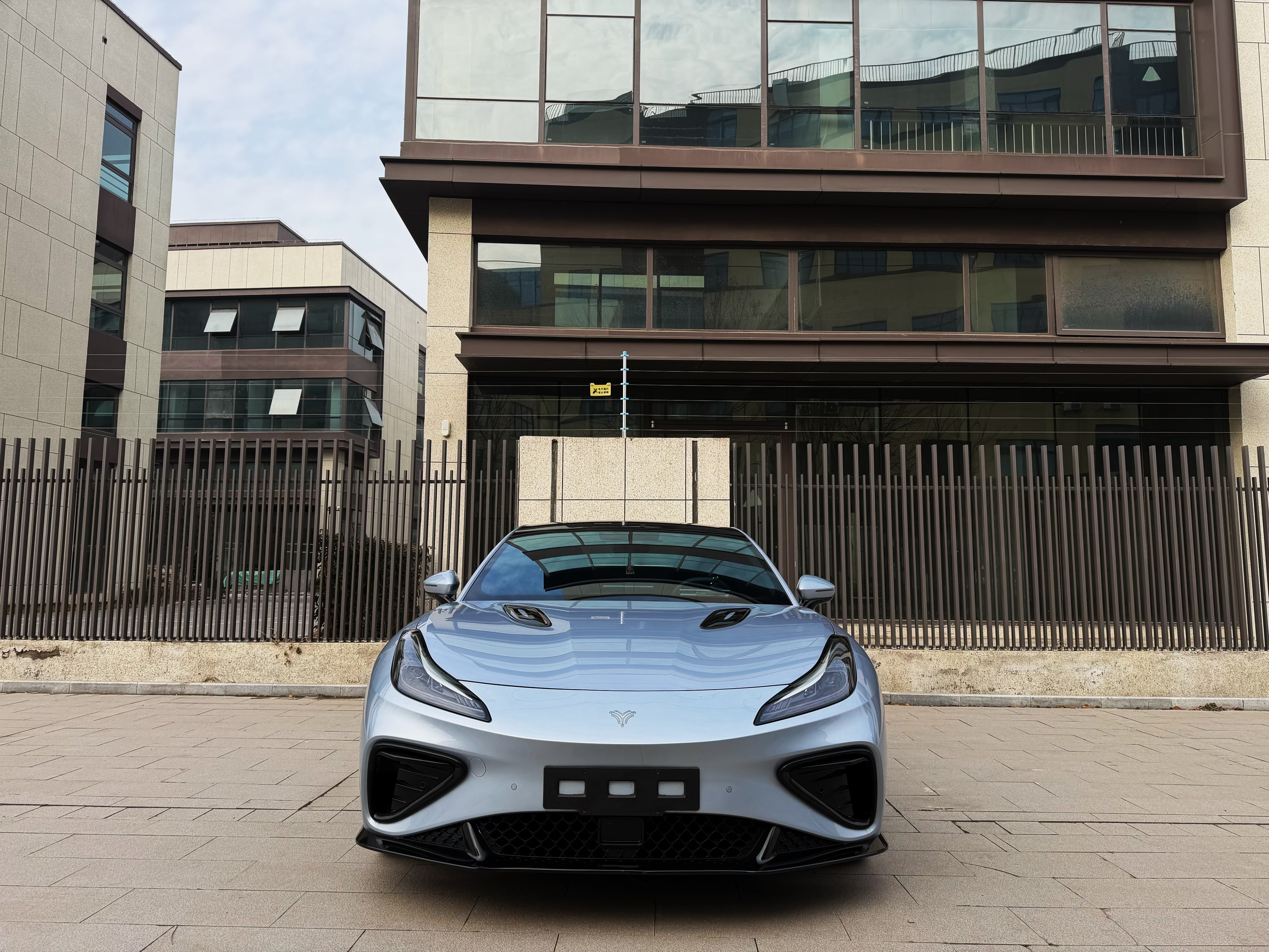 哪吒汽车 哪吒GT 2024 汽车图片 #2