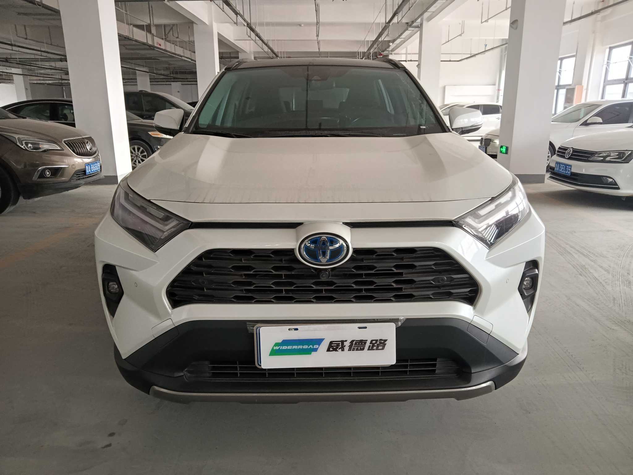 Toyota RAV4 2024 #2 Toyota RAV4 2024 car image #2
