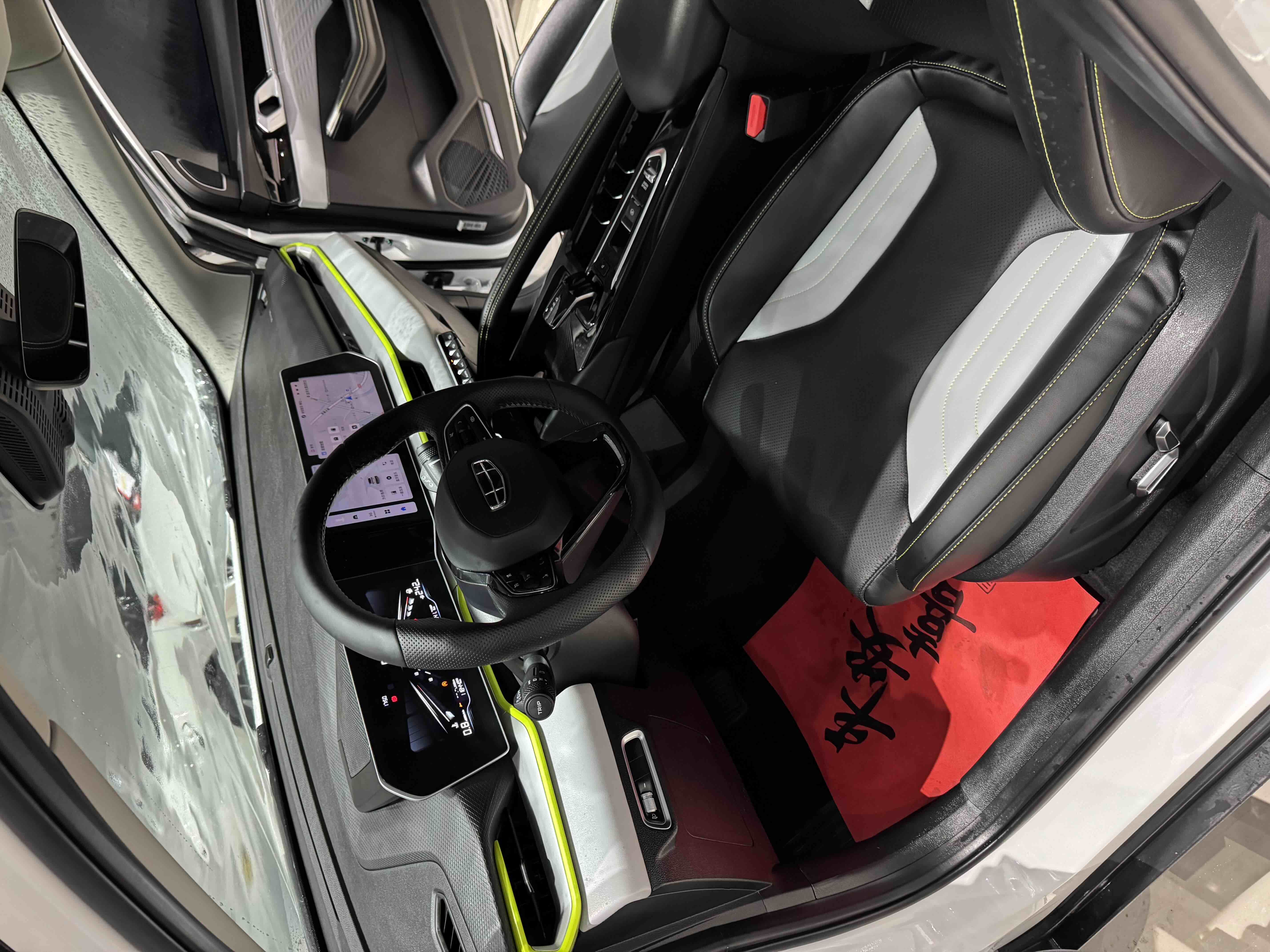 GEELY Coolray 2023 #2 GEELY Coolray 2023 car image #2