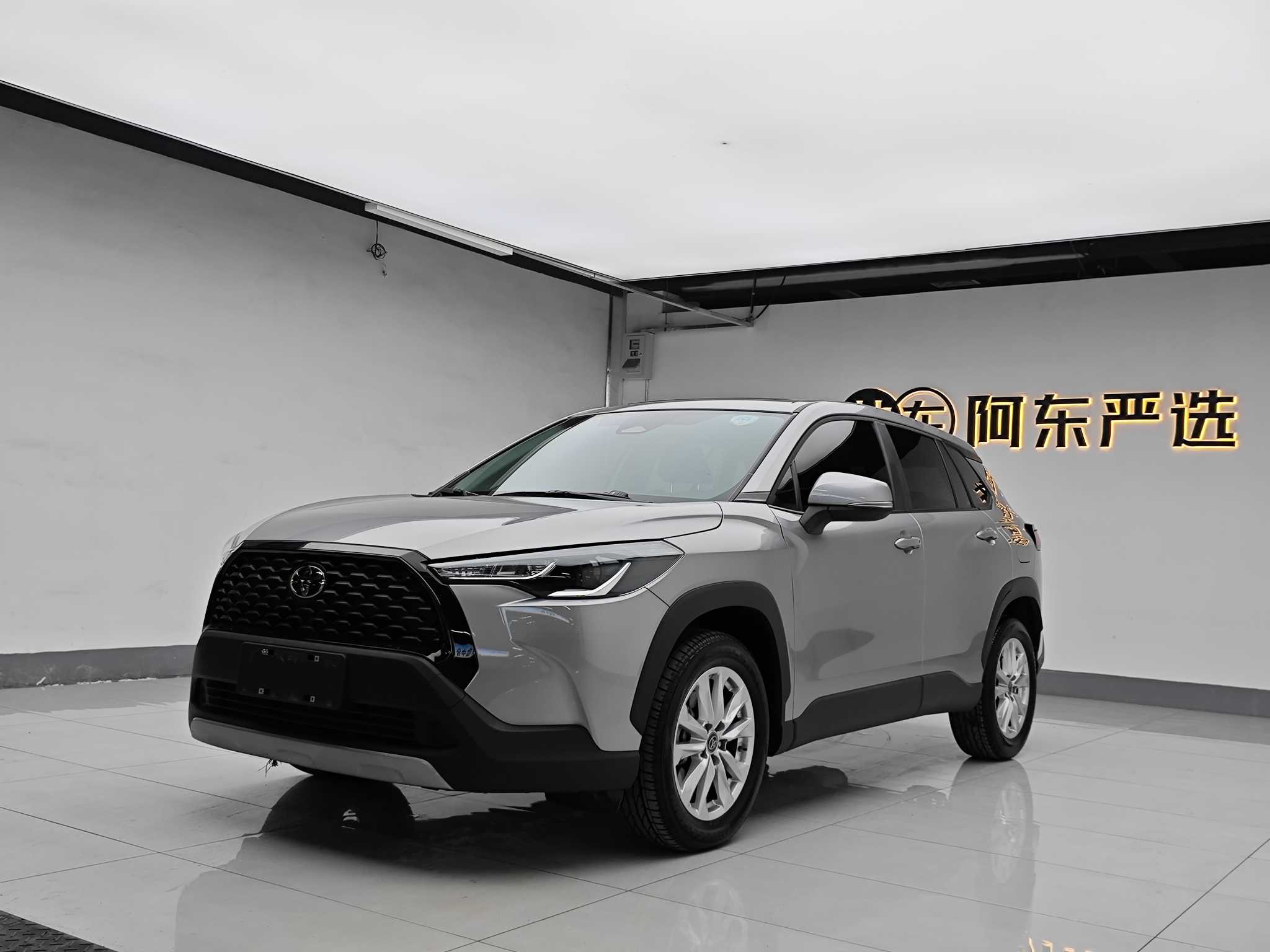 Corolla Cross 2024 car image #2