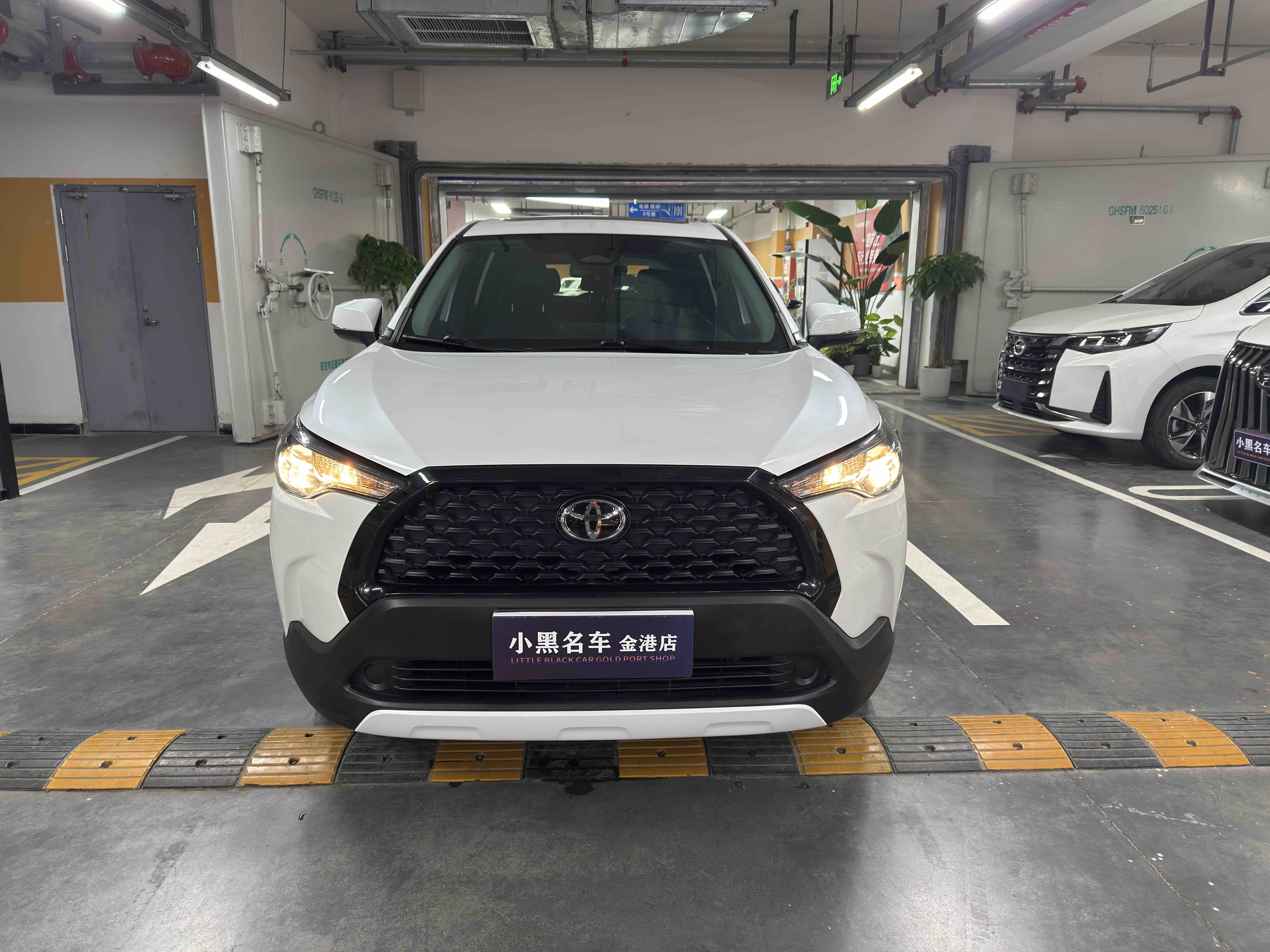 Corolla Cross 2023 car image #2