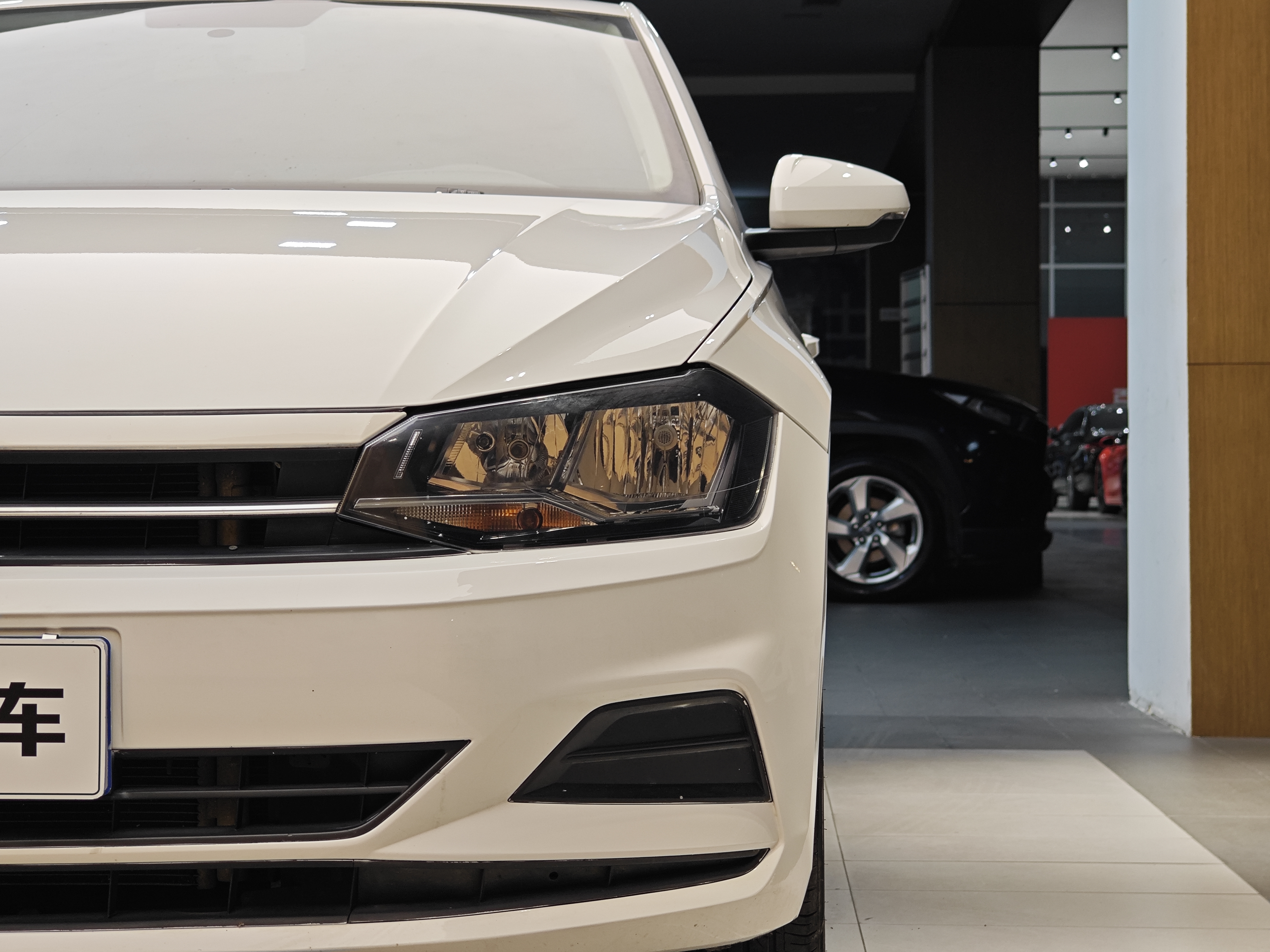 Polo 2023 car image #2