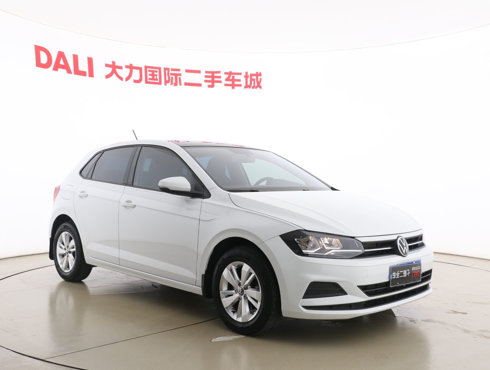 Volkswagen Polo 2023 car image #2