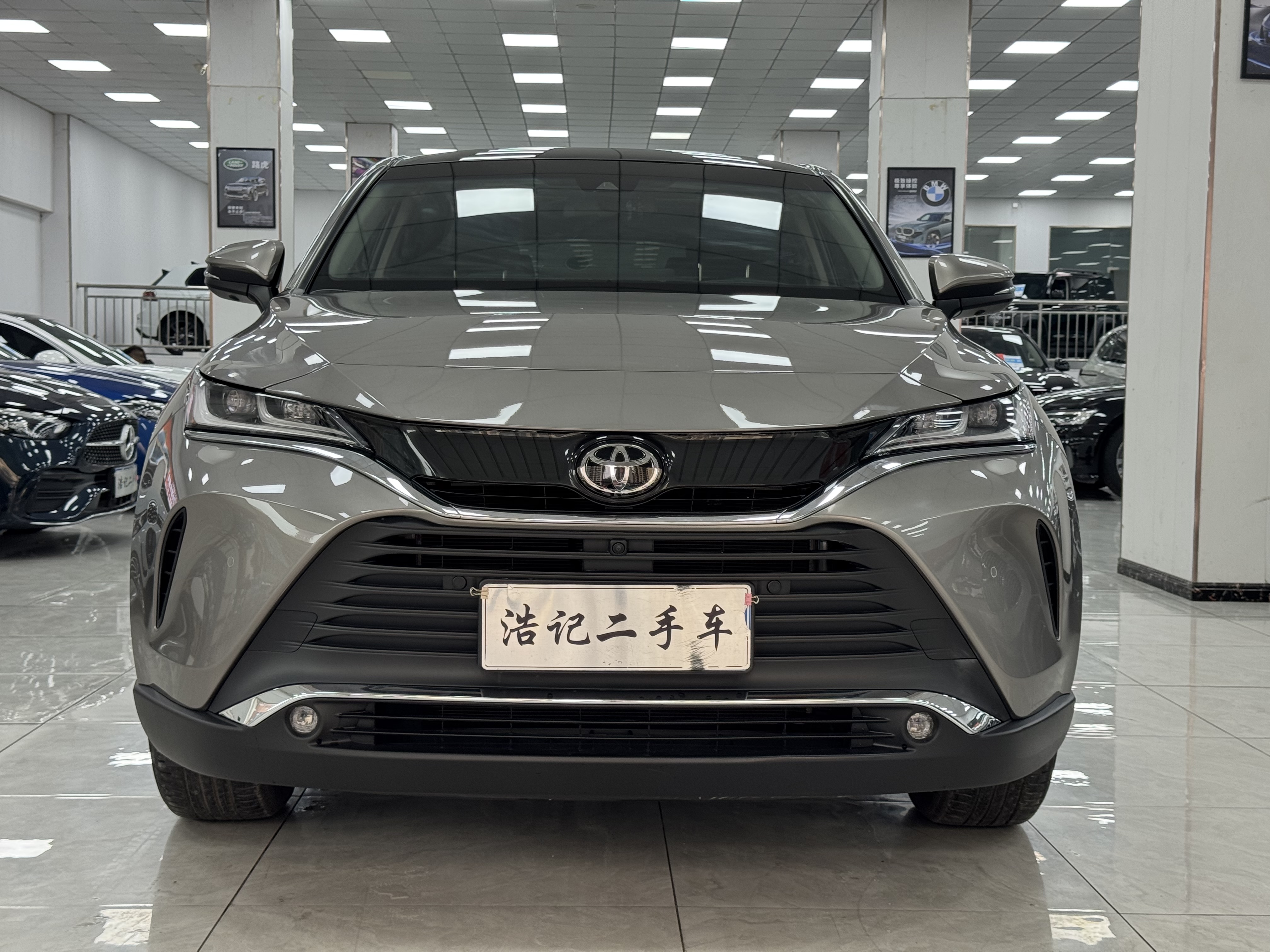 Toyota Harrier 2024 car image #2