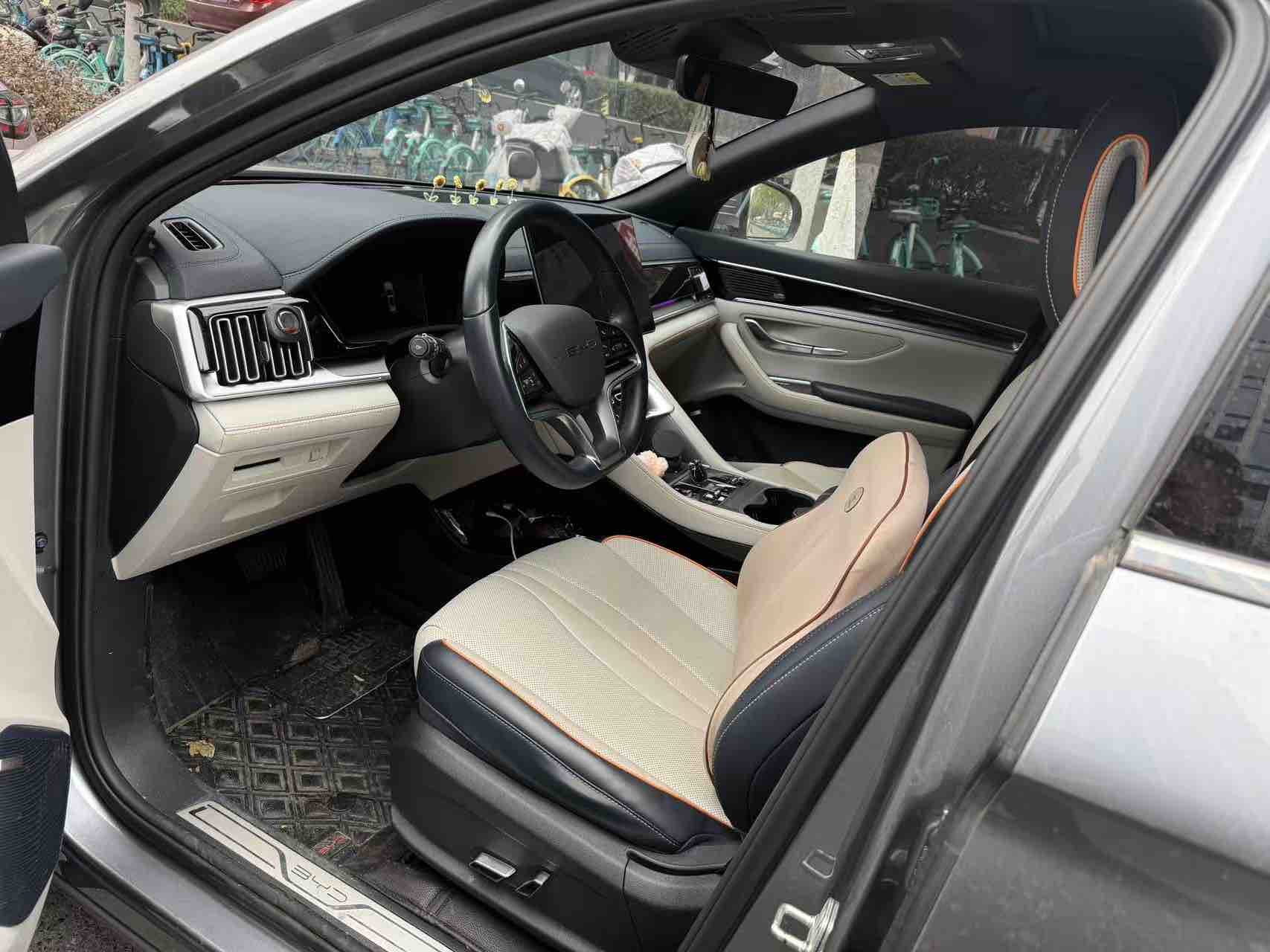 BYD Song Plus New Energy 2023 car image #2