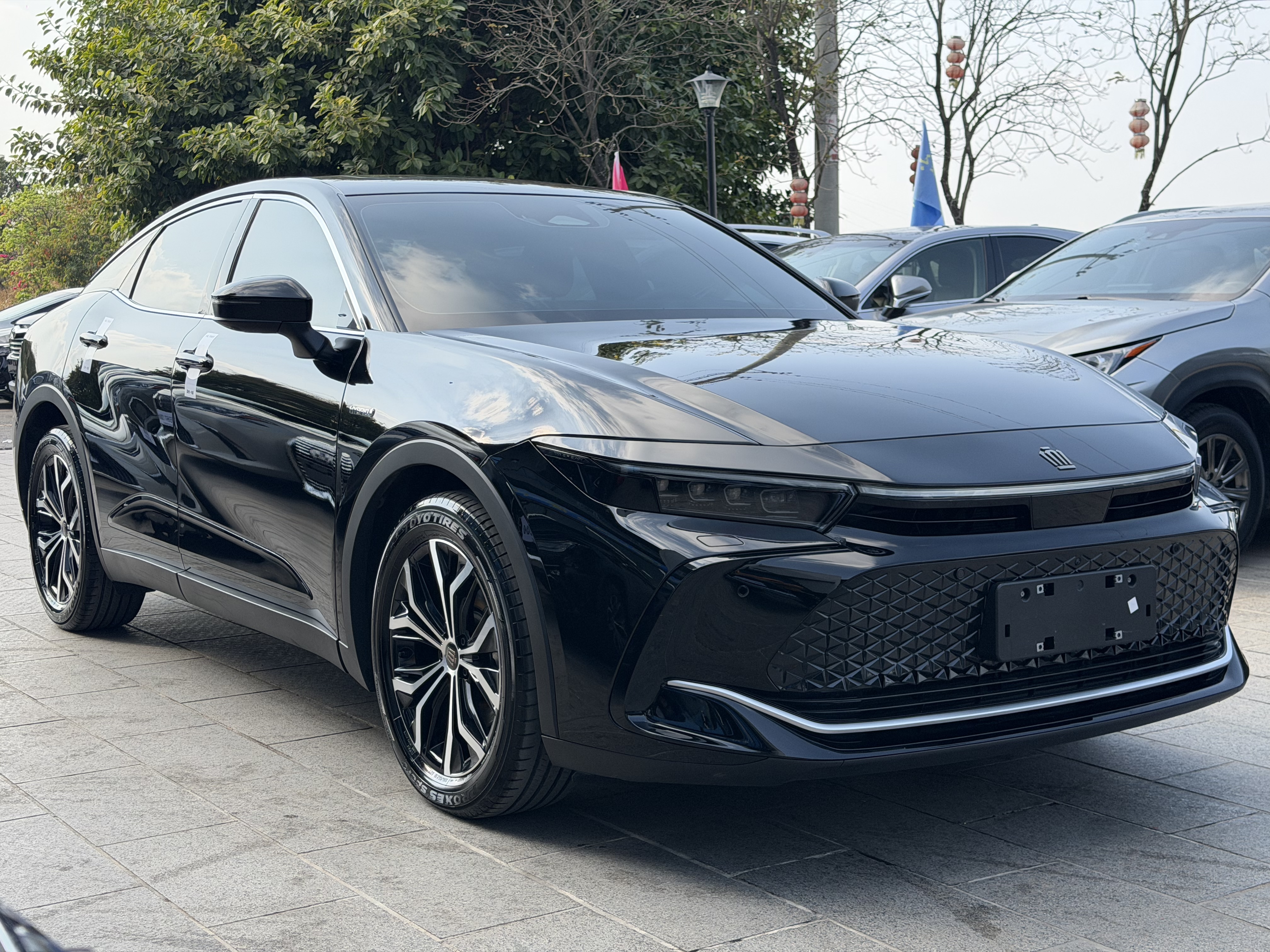 Toyota CrownSportCross 2024 image de voiture #2