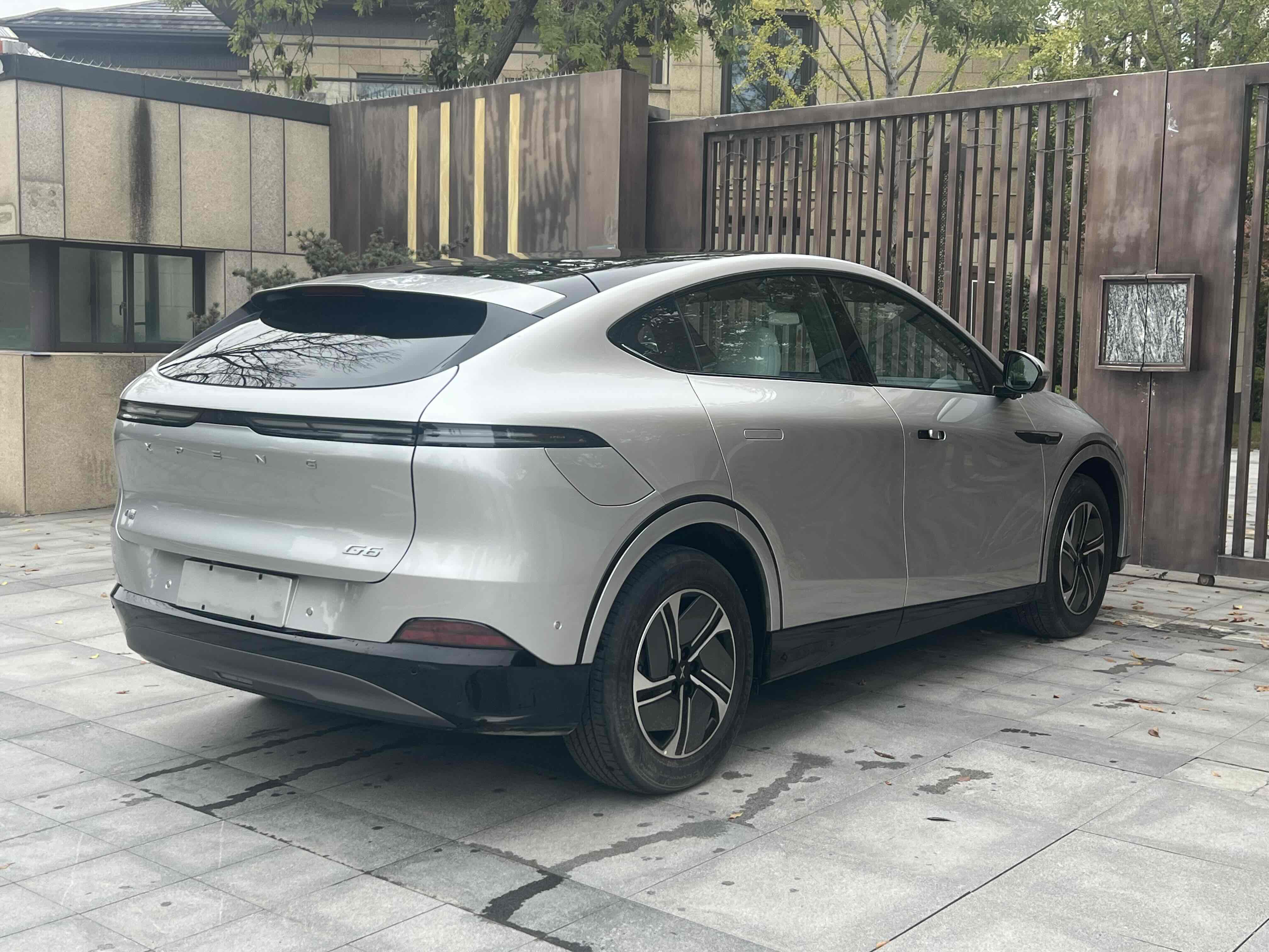 Xpeng G6 2023 #2 Xpeng G6 2023 car image #2