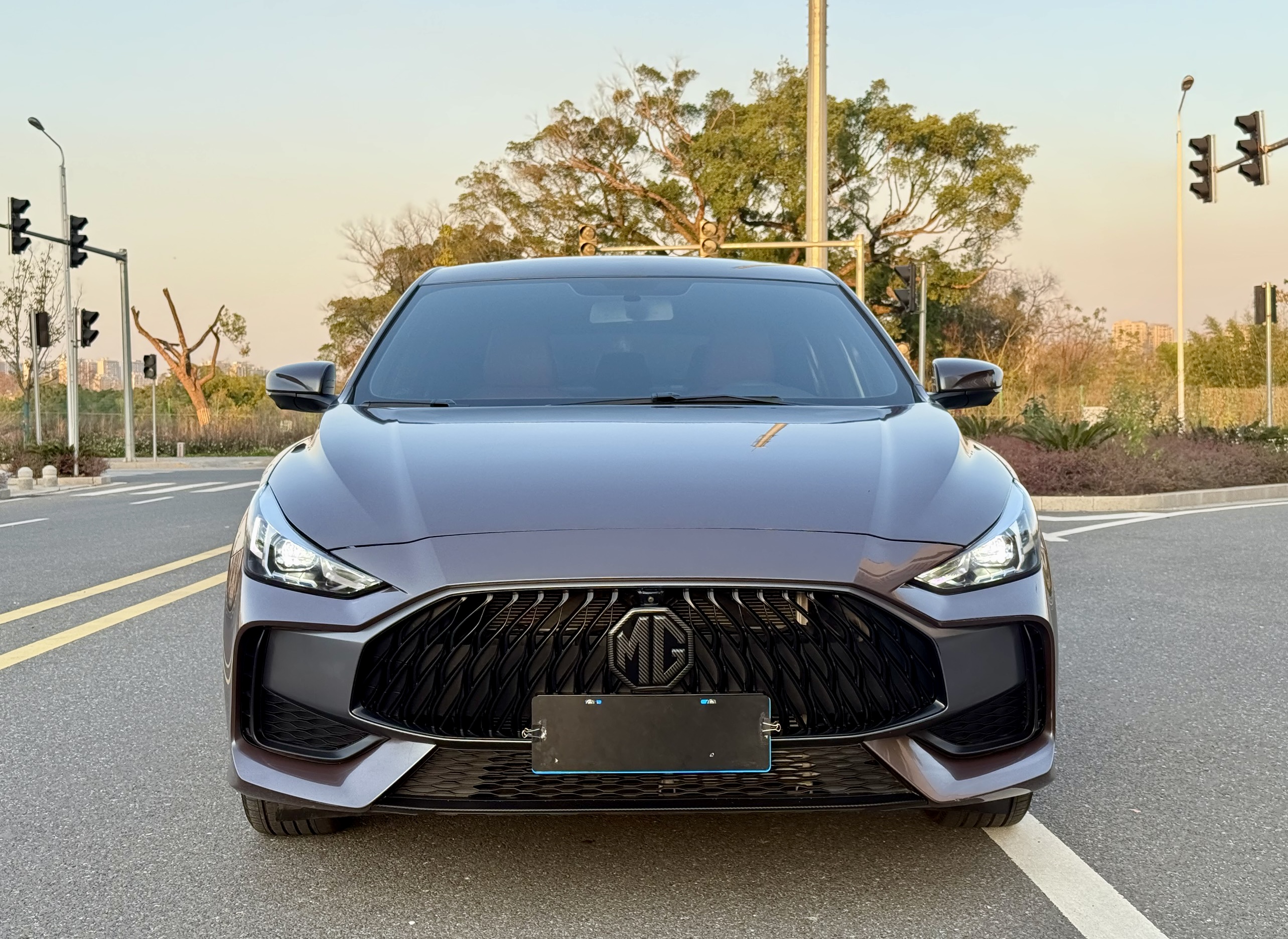 5 2023 #2 5 2023 car image #2