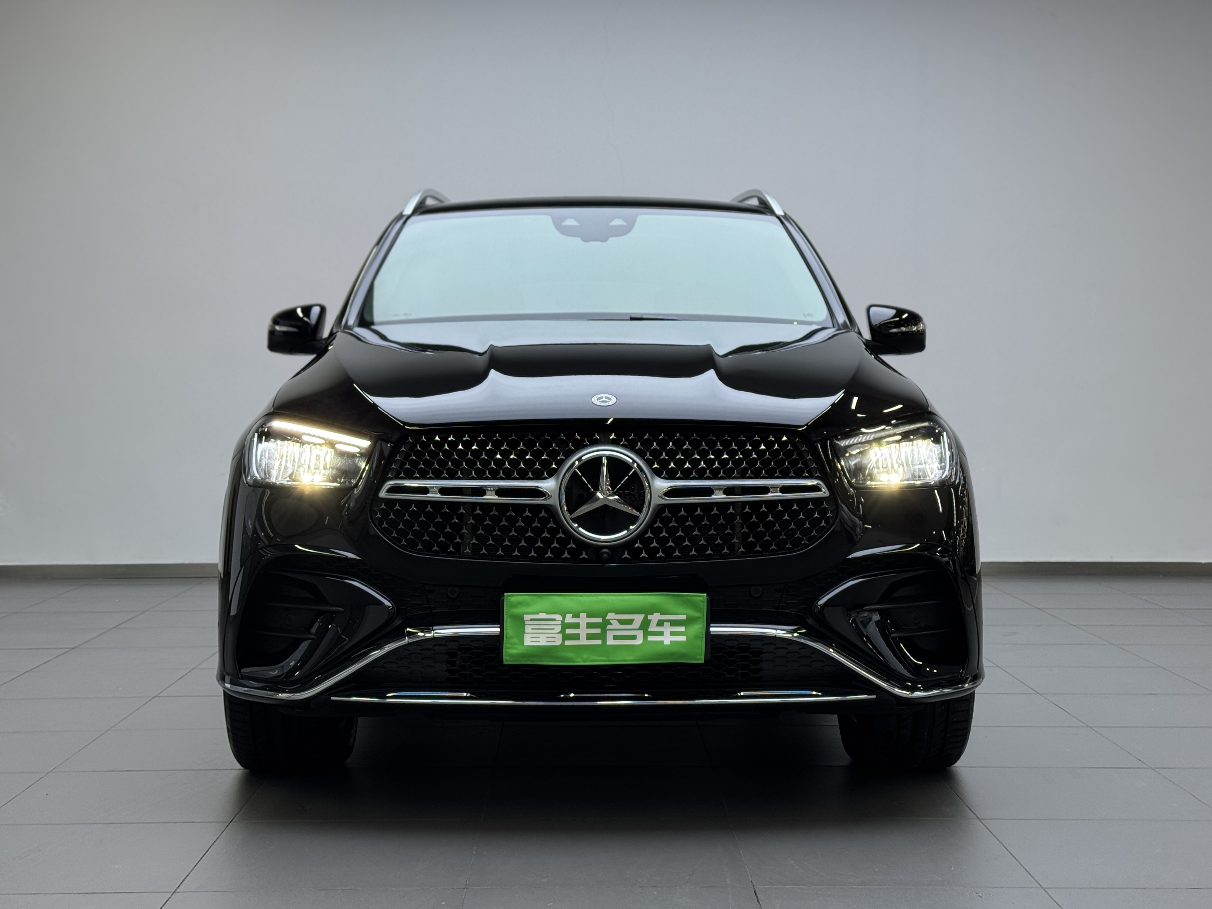Mercedes-Benz GLE Class 2024 #2 Mercedes-Benz GLE Class 2024 car image #2