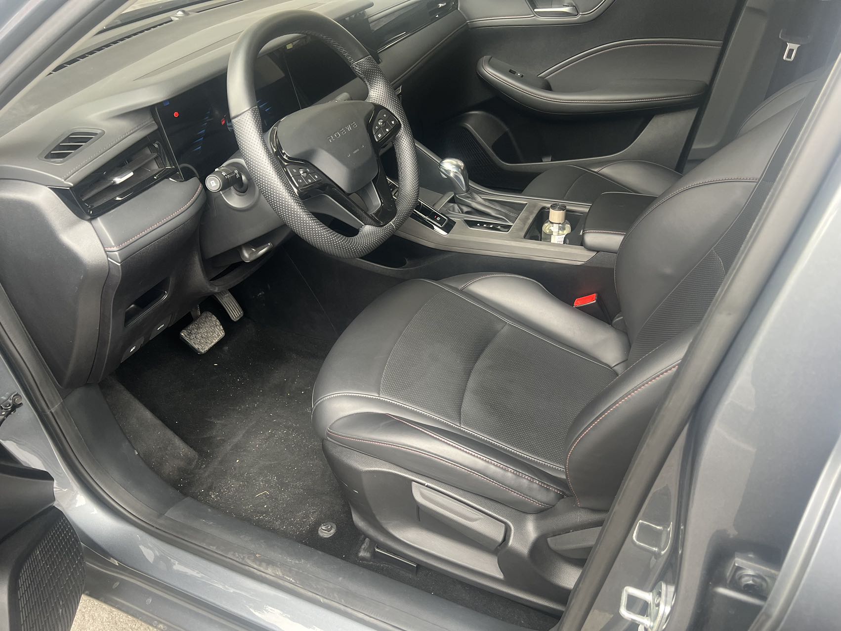 Roewe i5 2024 #2 Roewe i5 2024 car image #2