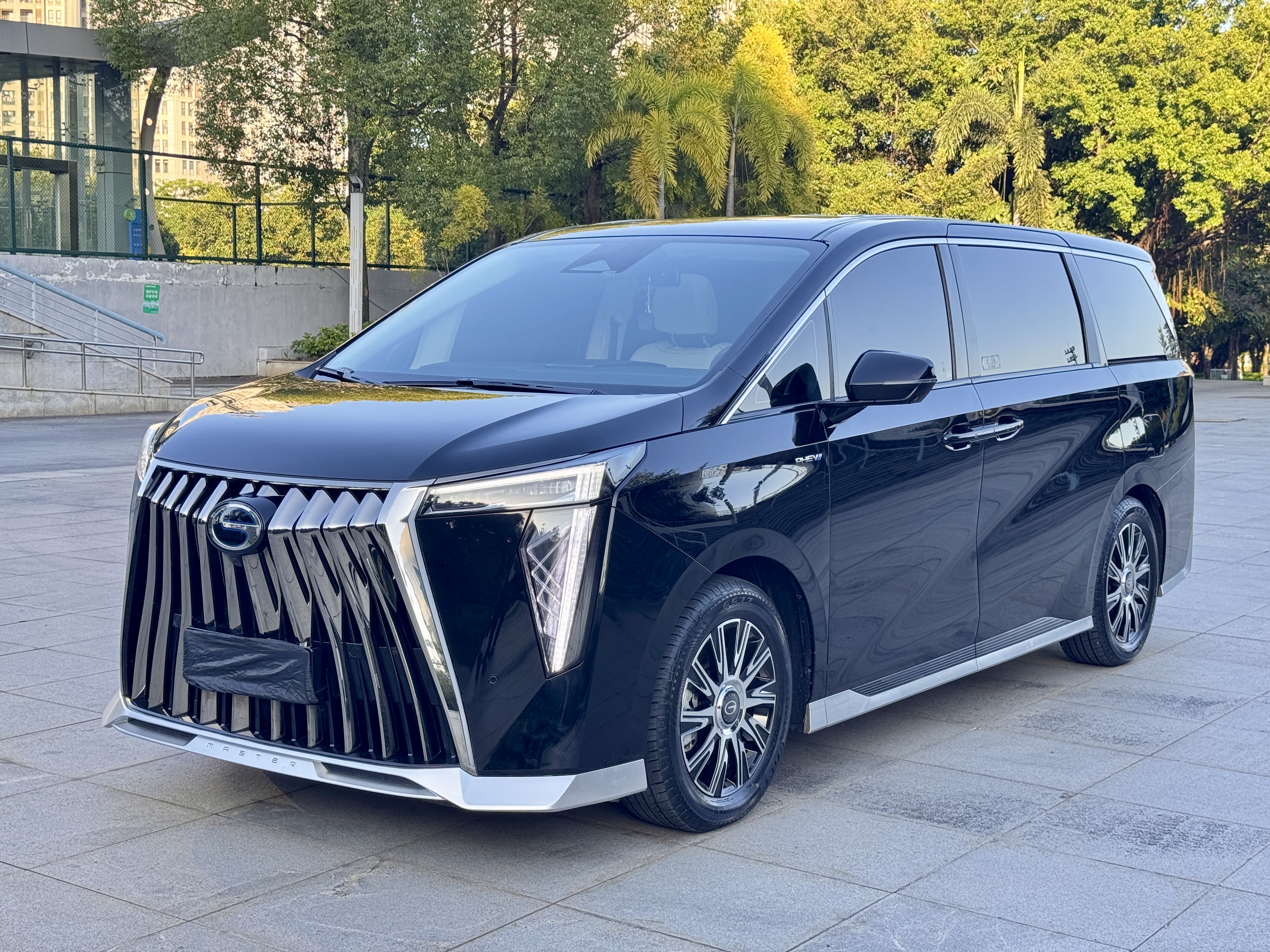 GAC Trumpchi E9 2024 car image #2