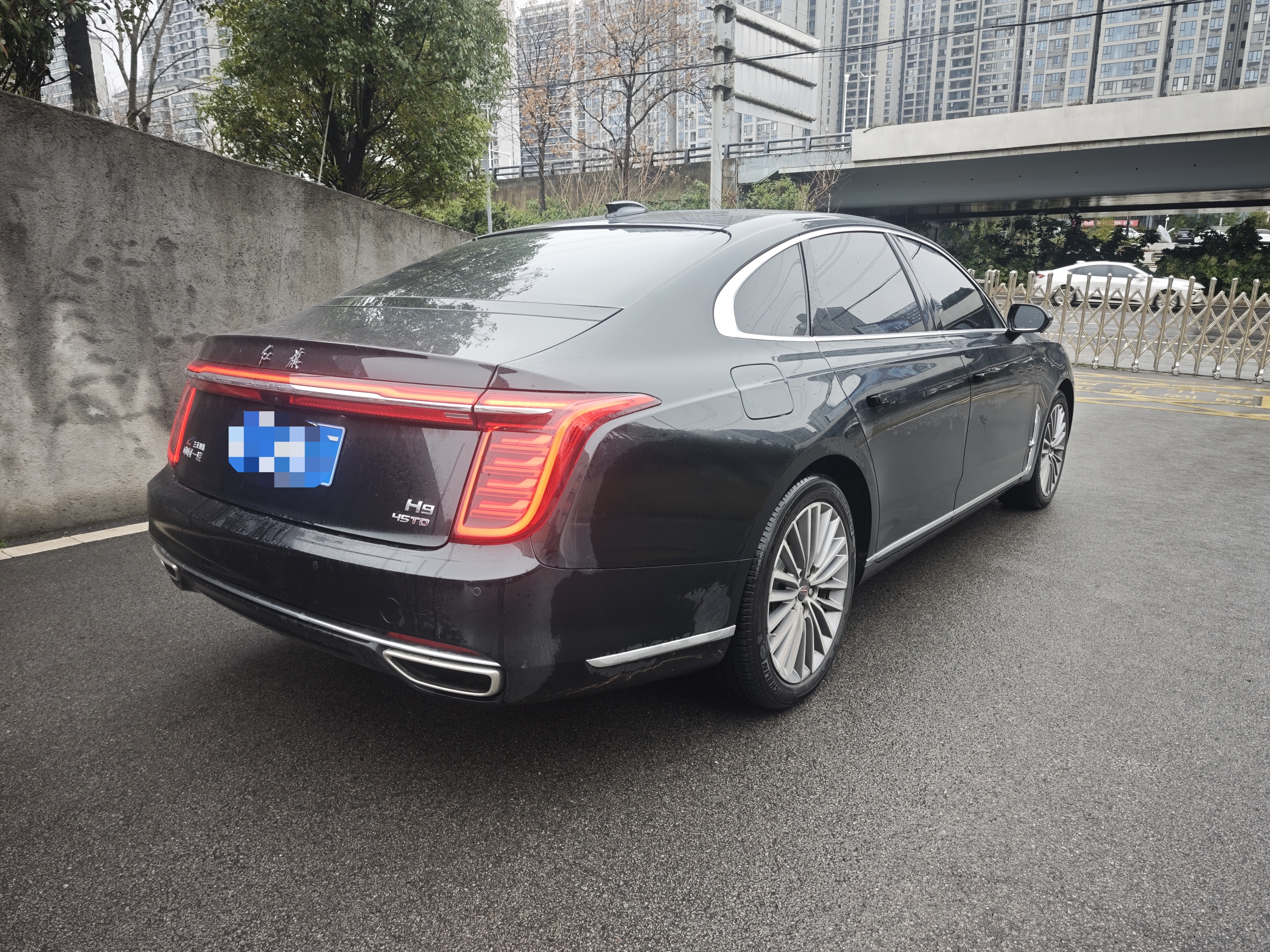 HongQi H9 2024 car image #2