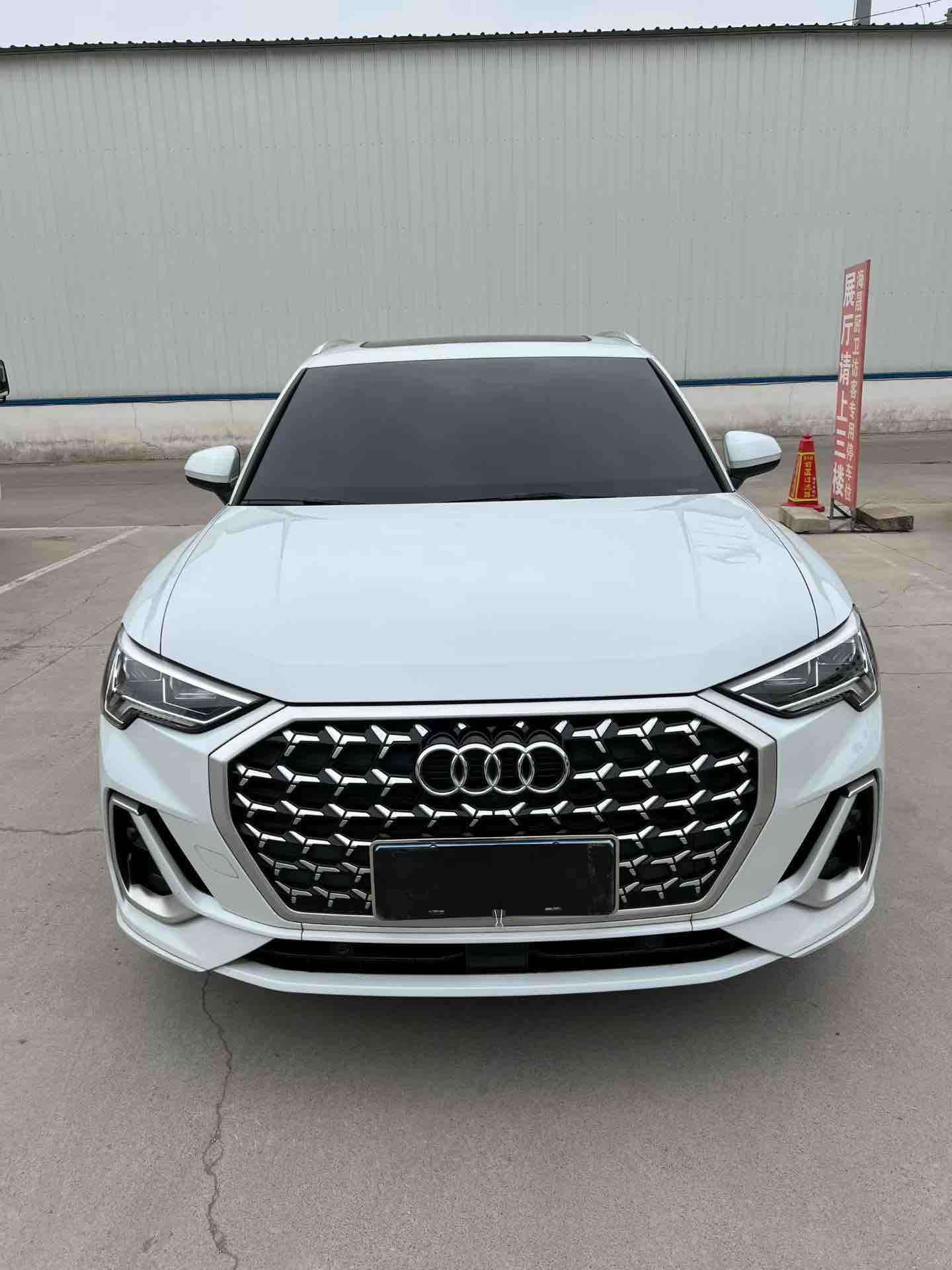 Audi Q3 2024 #2 Audi Q3 2024 car image #2