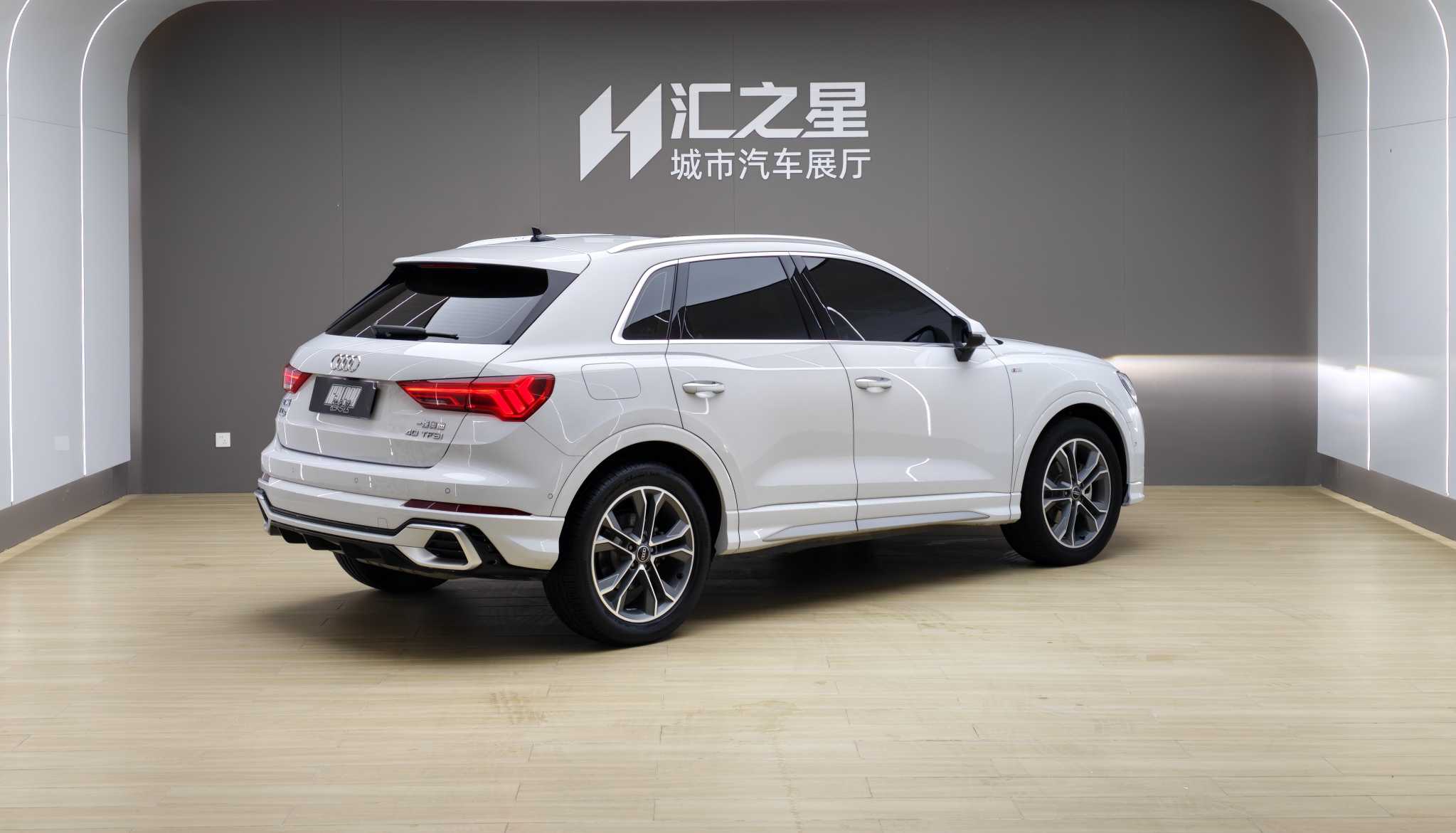 Audi Q3 2024 #2 Audi Q3 2024 car image #2