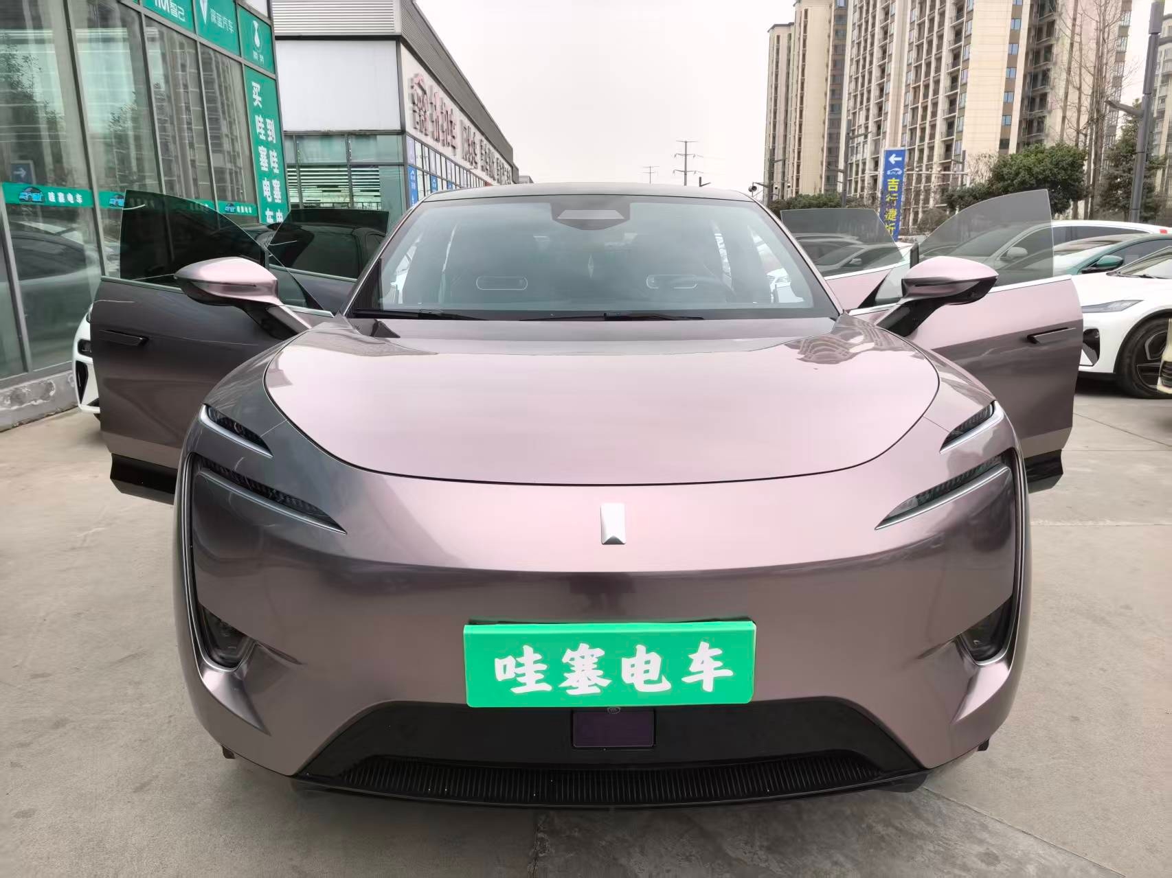 Avatr 11 2023 #2 Avatr 11 2023 car image #2