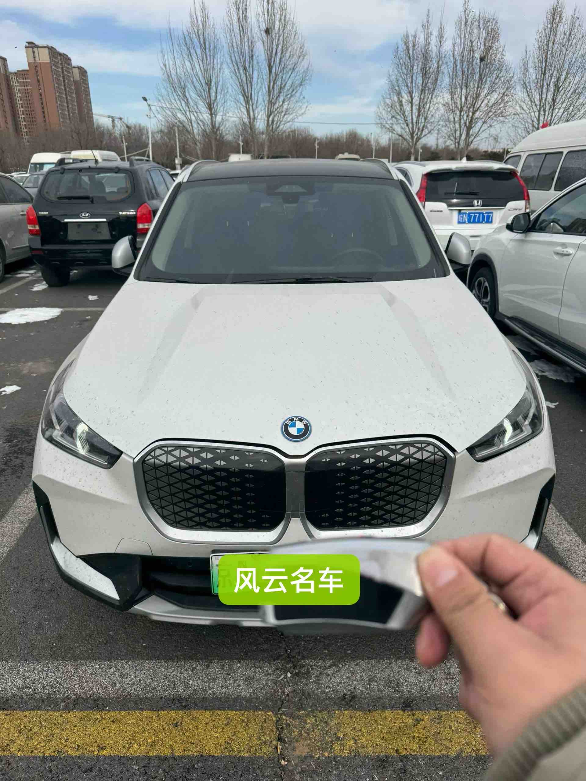 BMW iX1 2025 #2 BMW iX1 2025 صورة سيارة #2