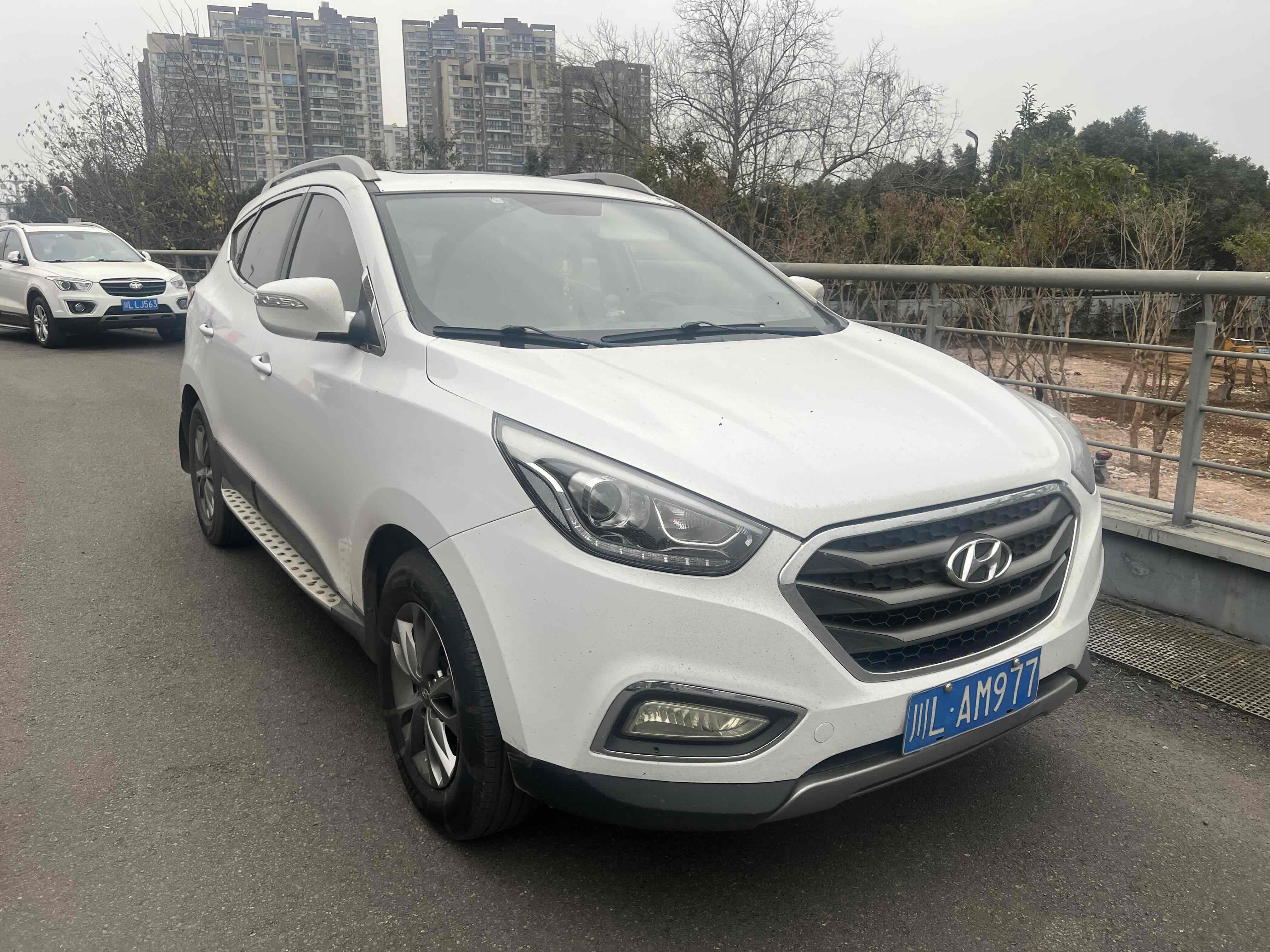 Hyundai ix35 2015 car image #2