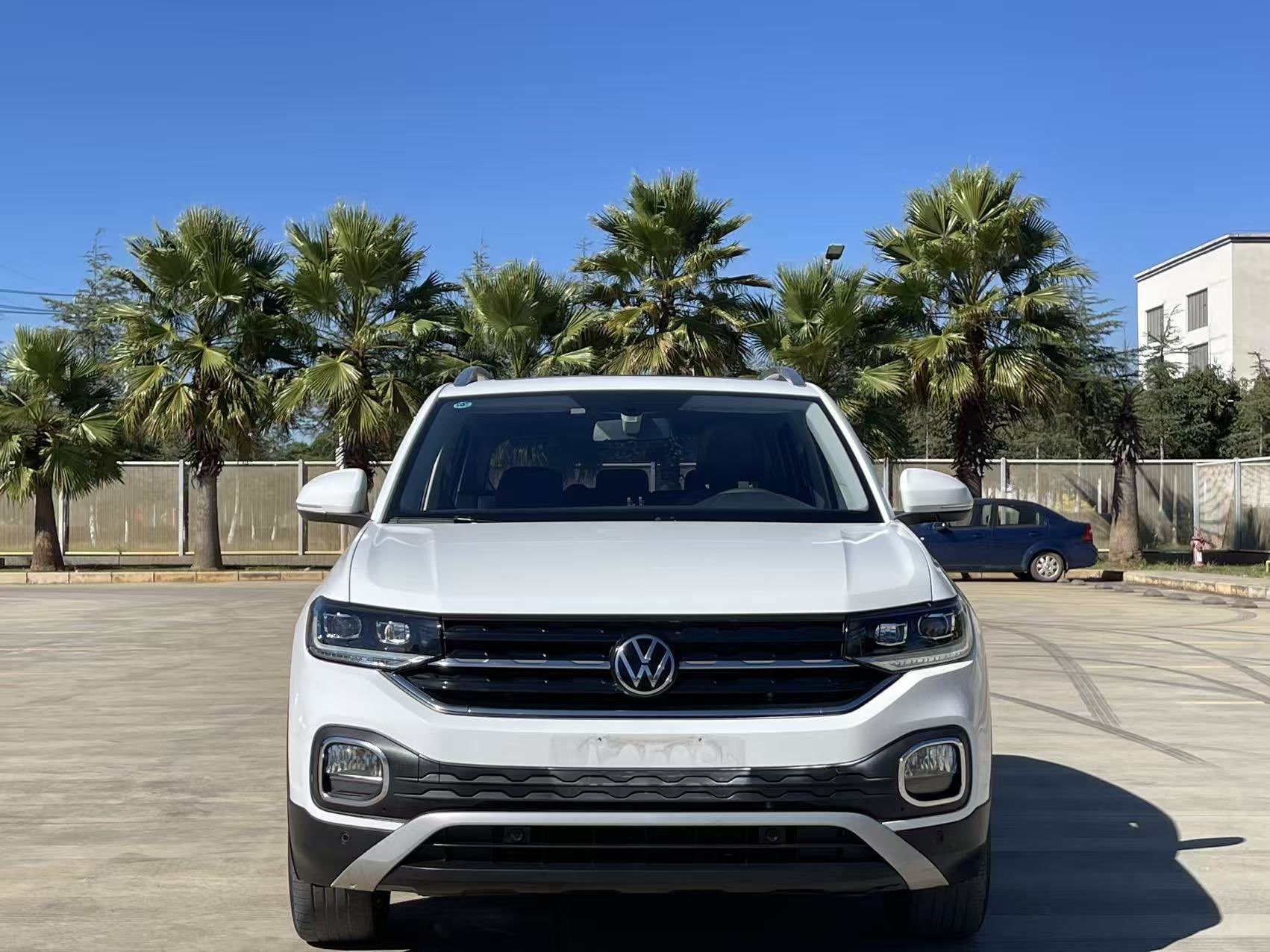 Volkswagen Tacqua 2023 car image #2