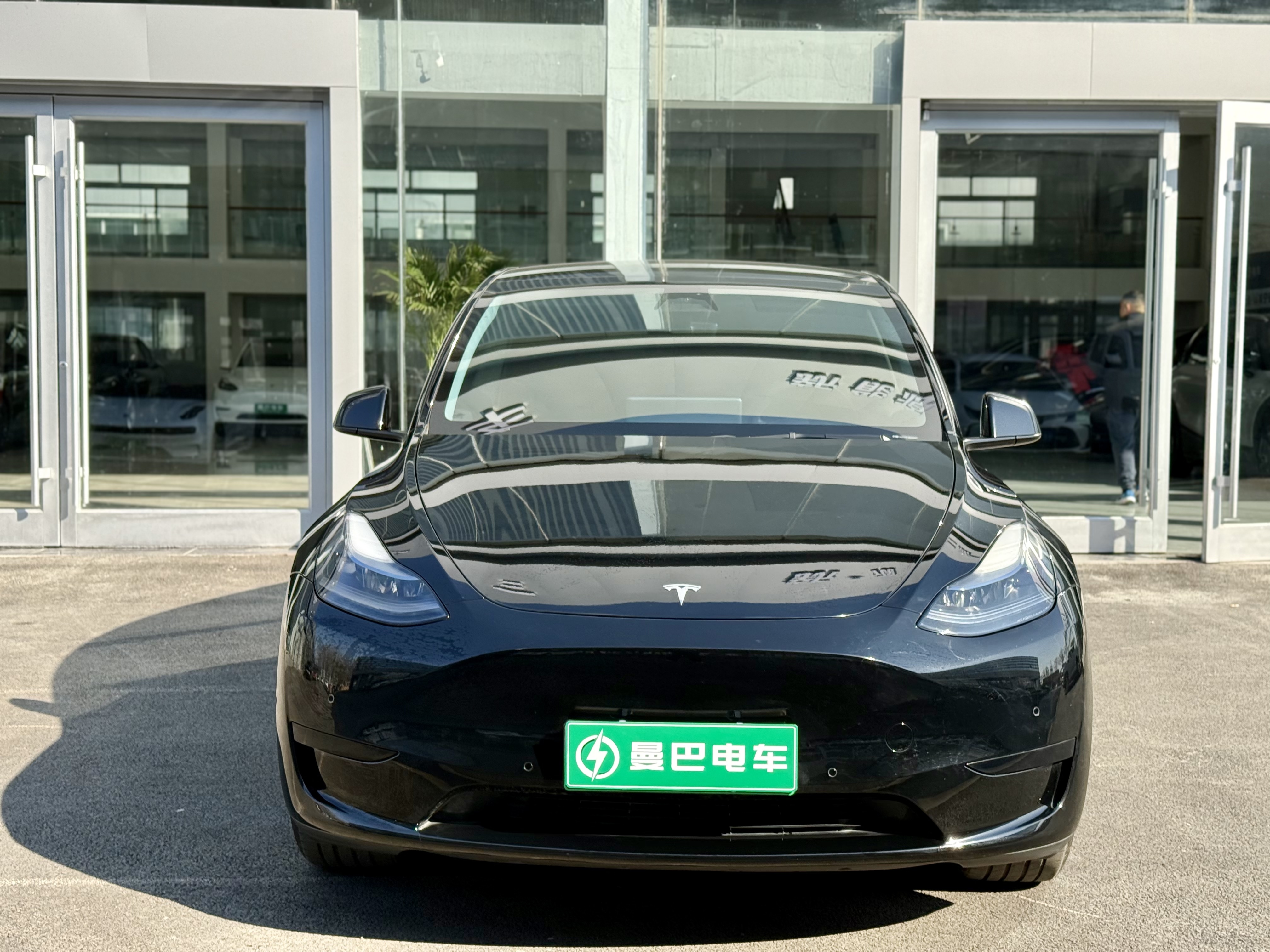 Tesla Model Y 2024 #2 Tesla Model Y 2024 car image #2
