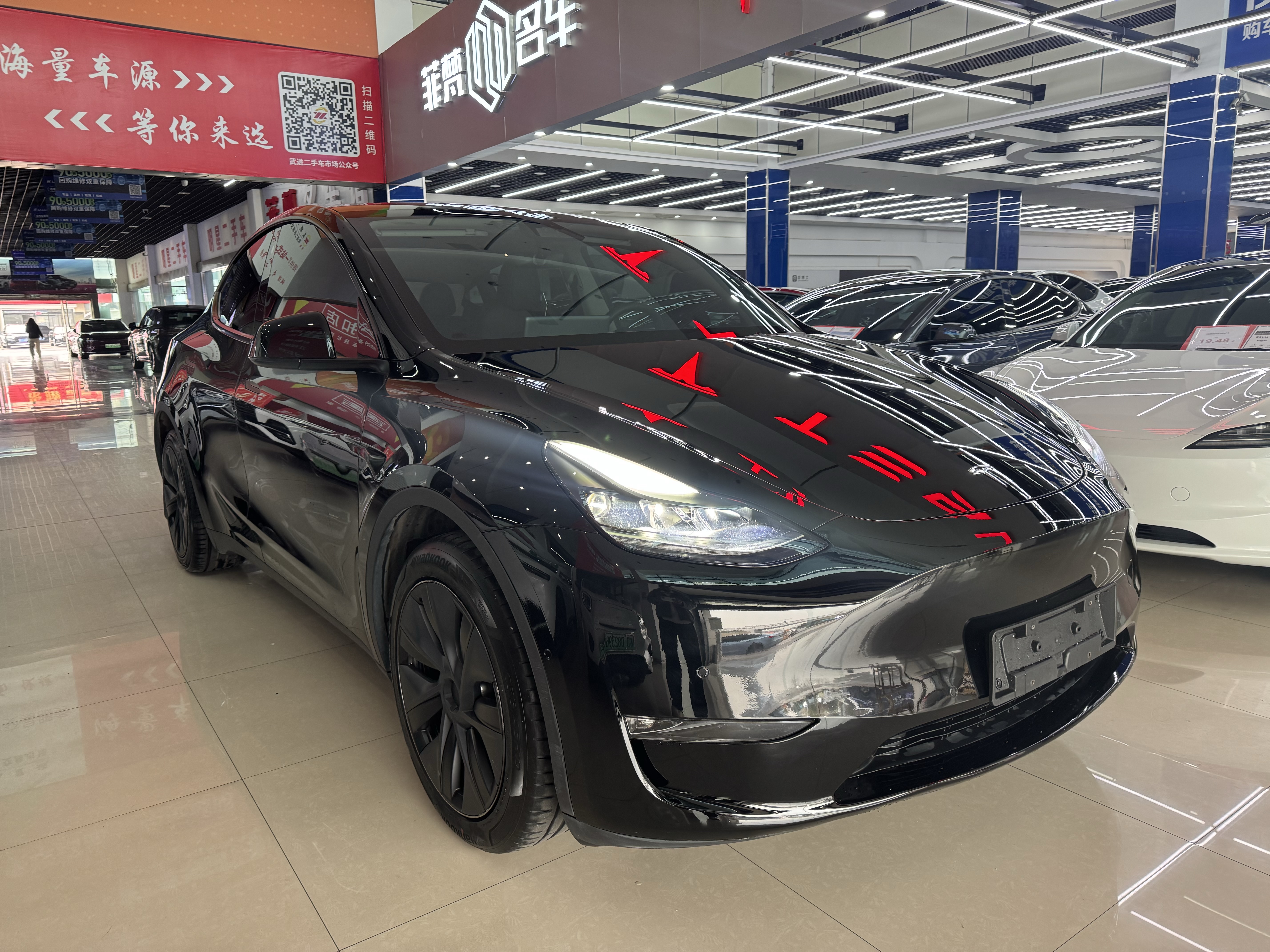 Tesla Model Y 2024 car image #2