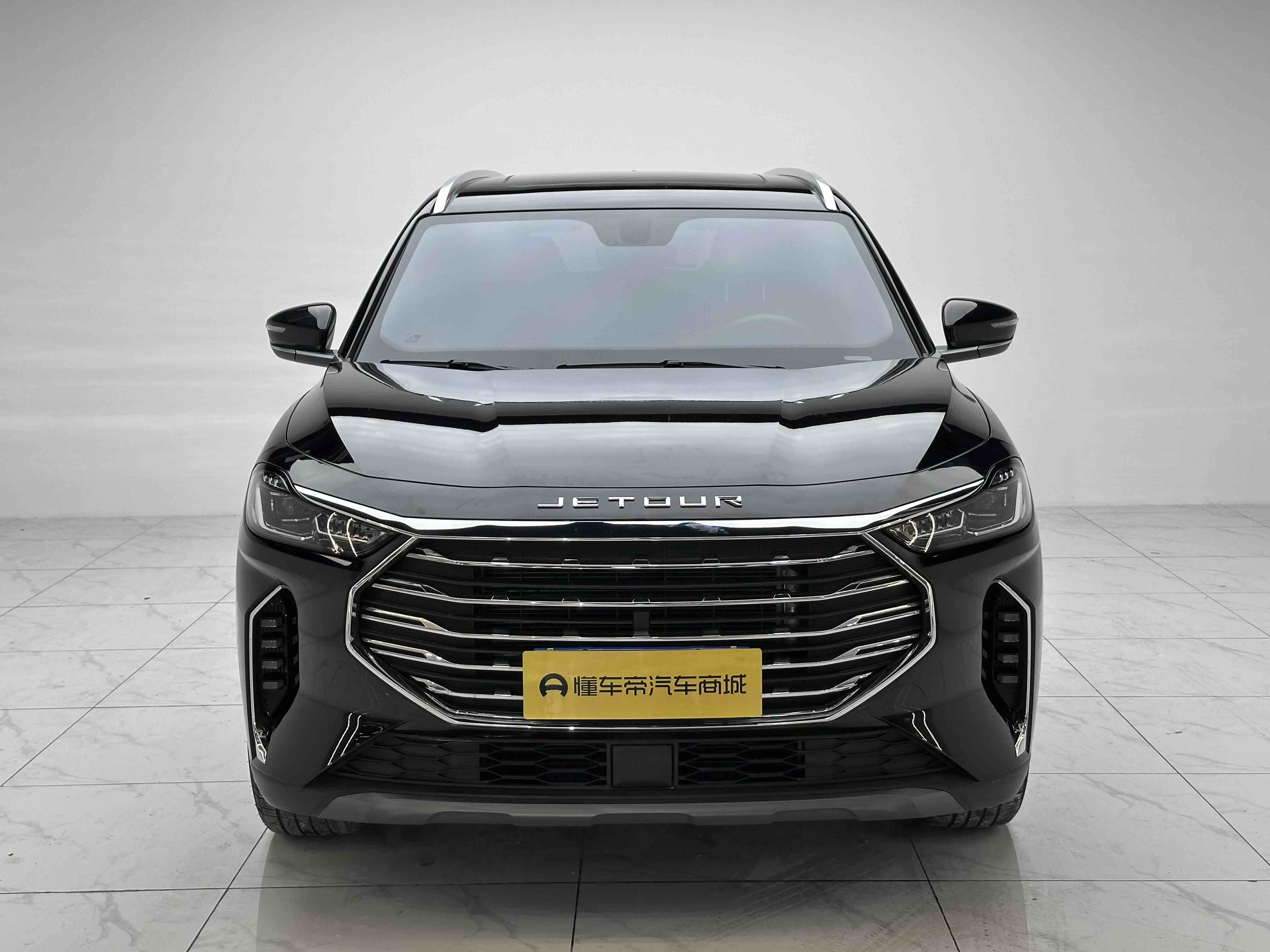 X70 PLUS 2023 #2 X70 PLUS 2023 car image #2