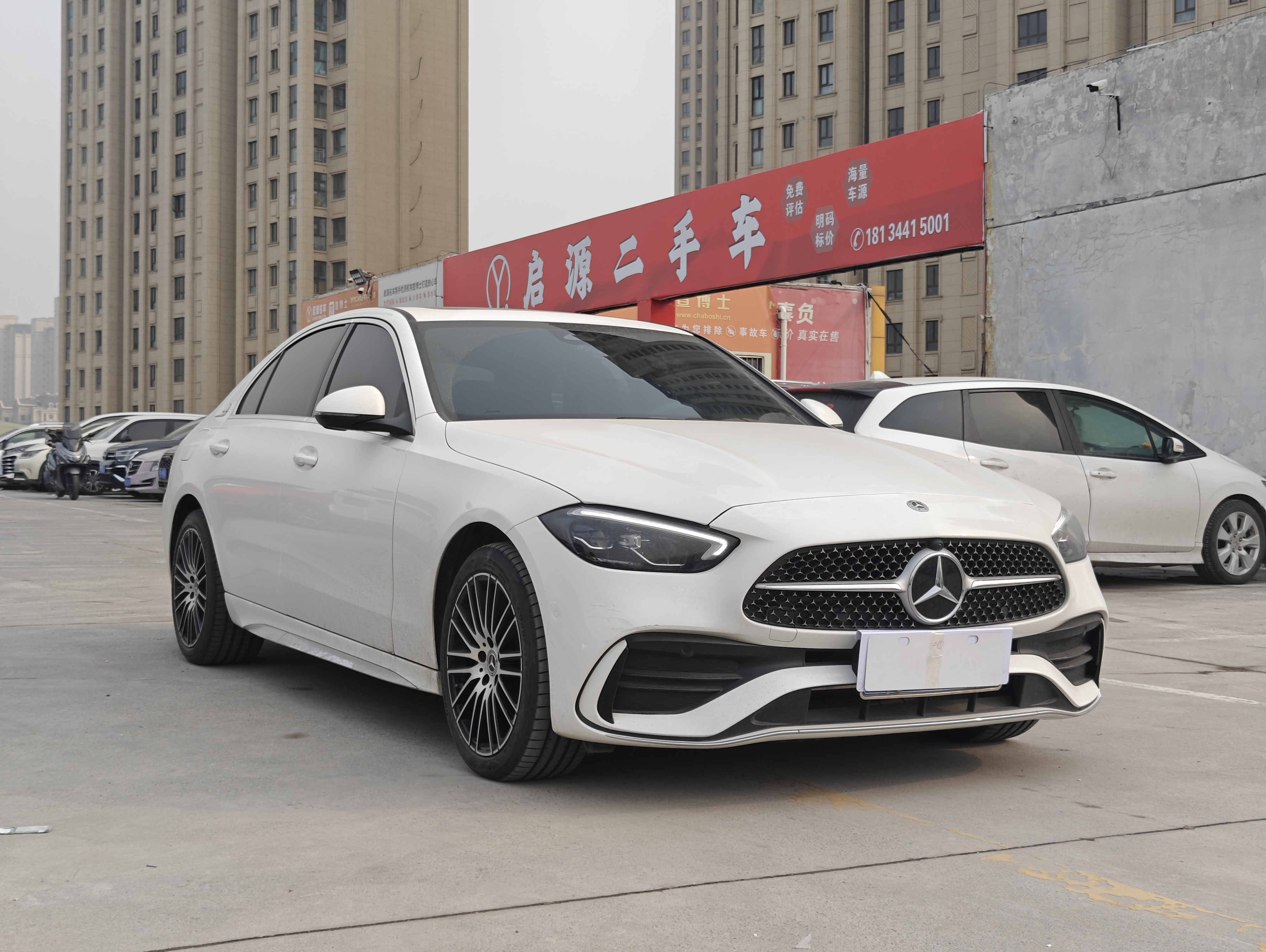 Mercedes-Benz C Class 2024 car image #2