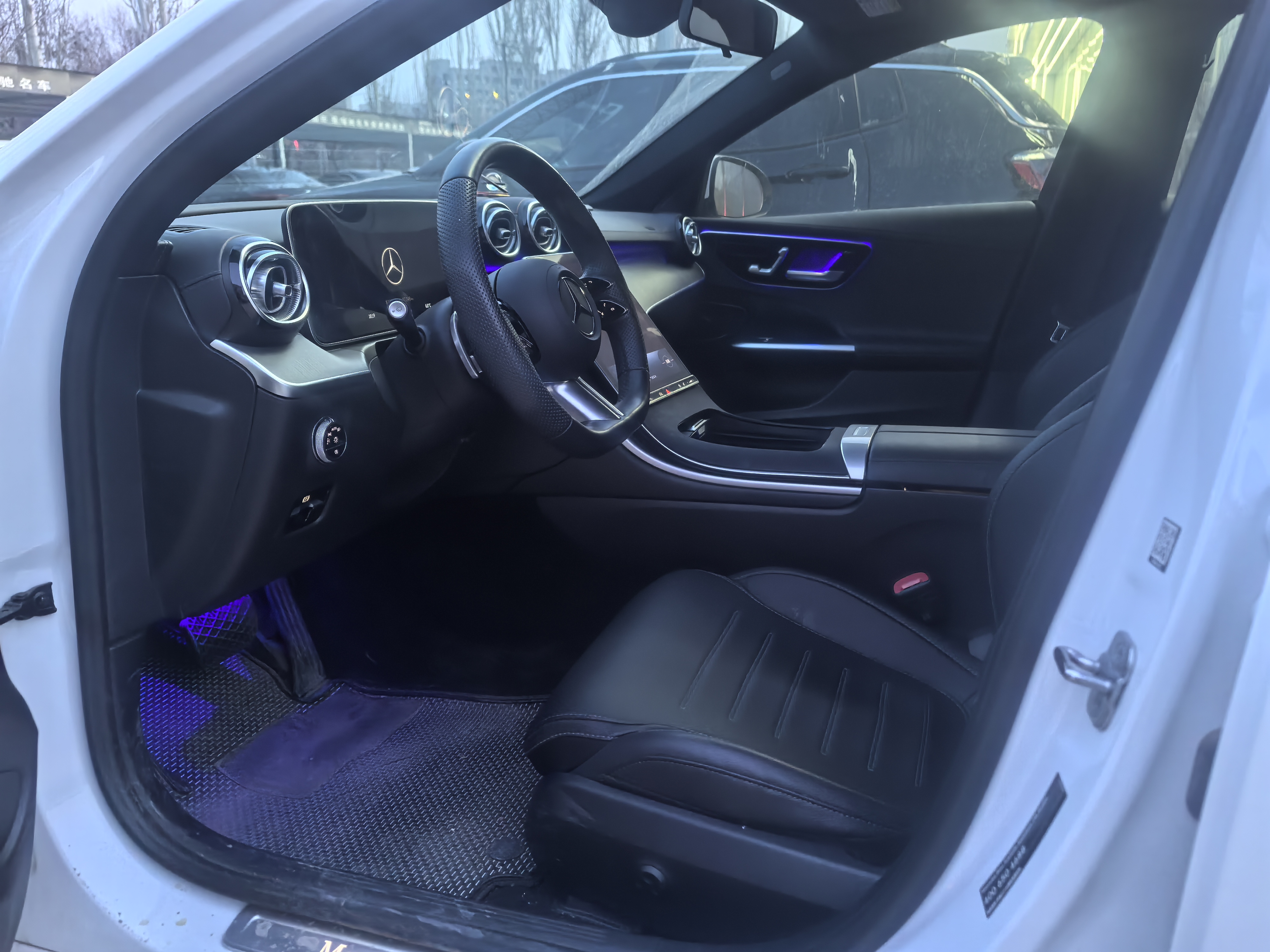 Mercedes-Benz C Class 2023 car image #2