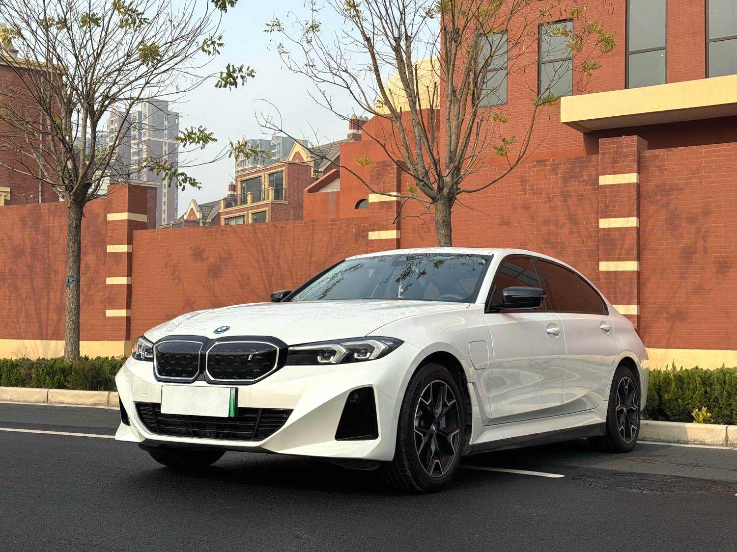 BMW i3 2023 car image #2