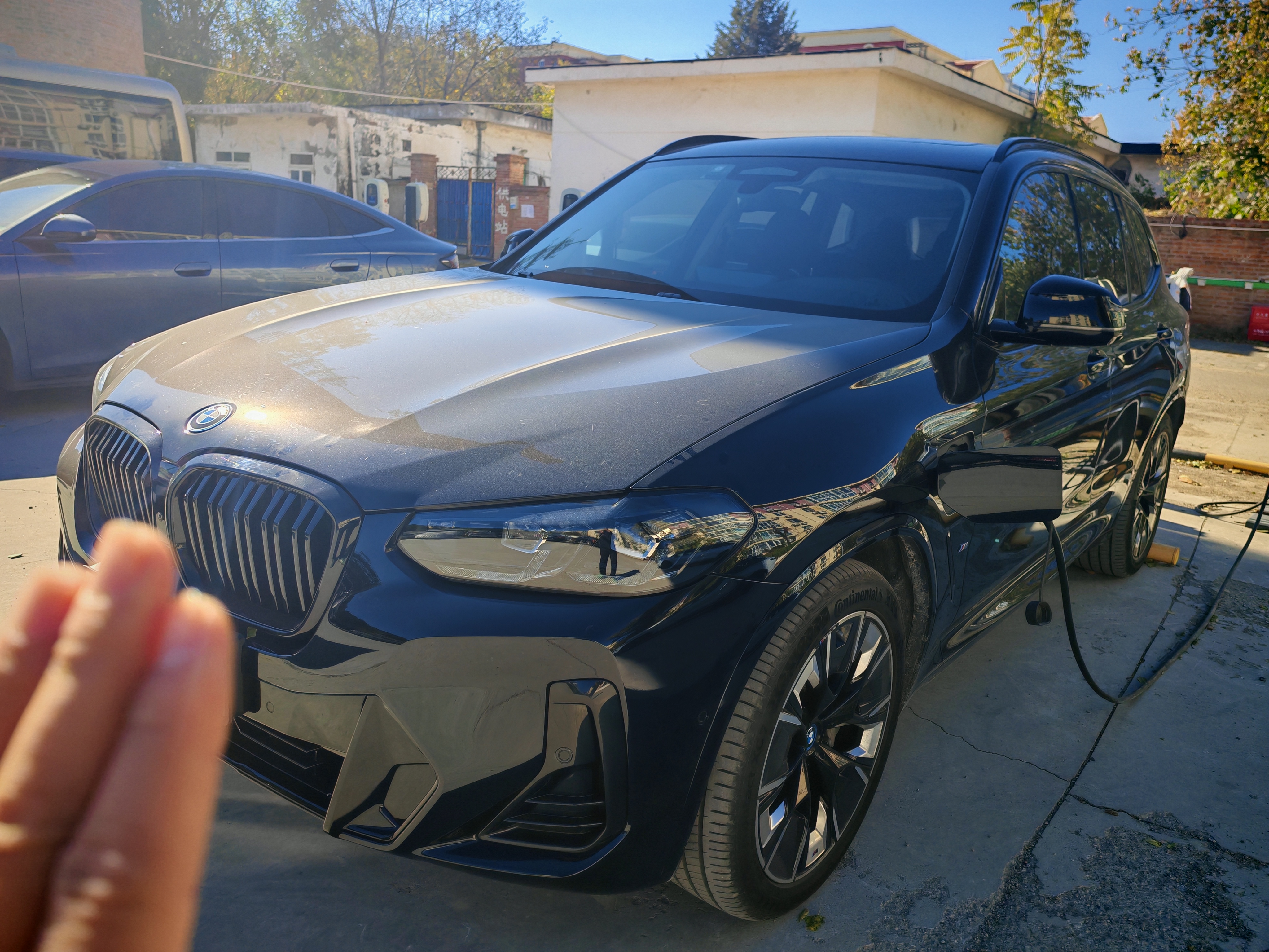 BMW iX3 2023 #2 BMW iX3 2023 car image #2