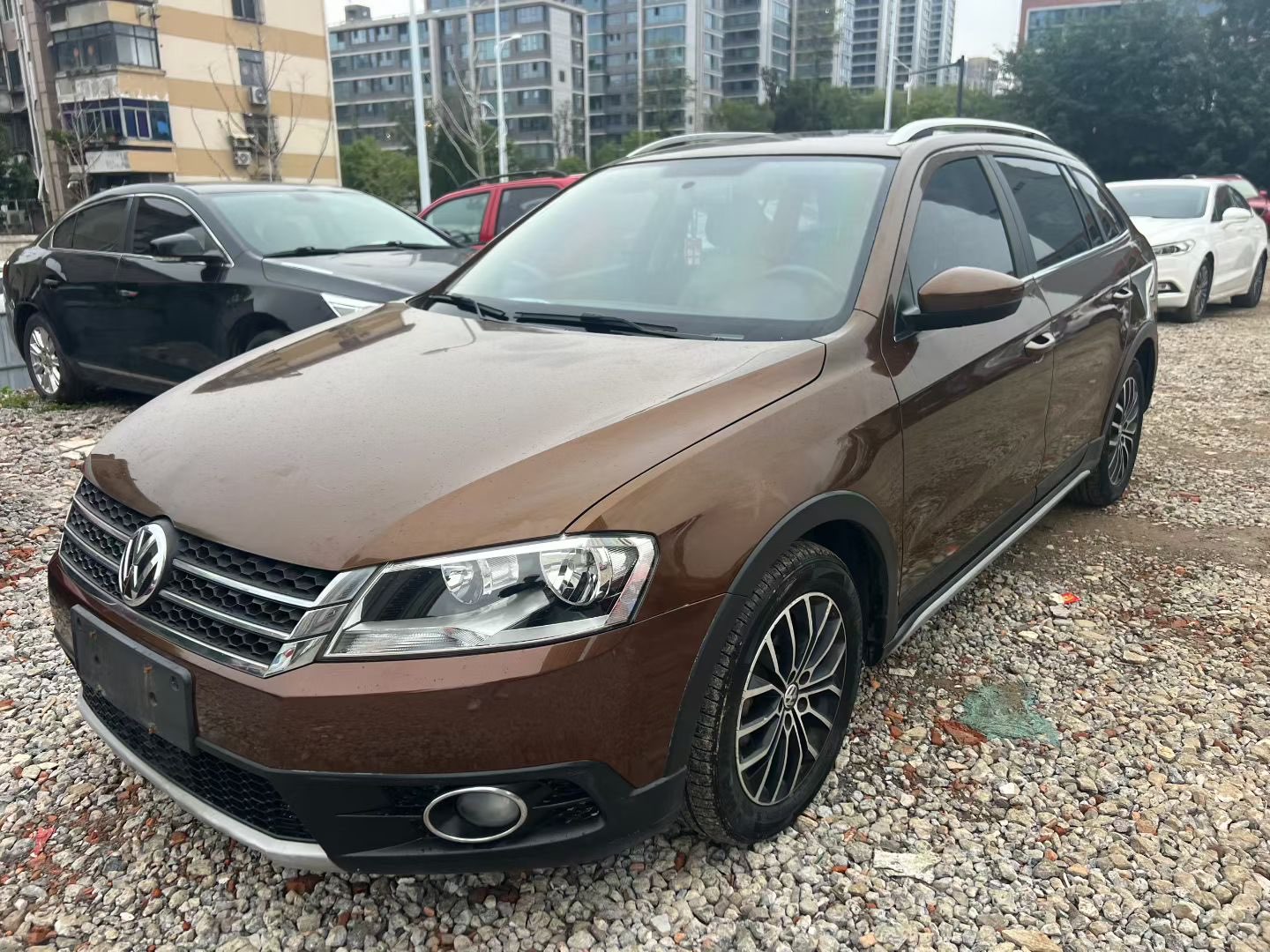 Volkswagen Cross Lavida 2014 immagine di auto #2