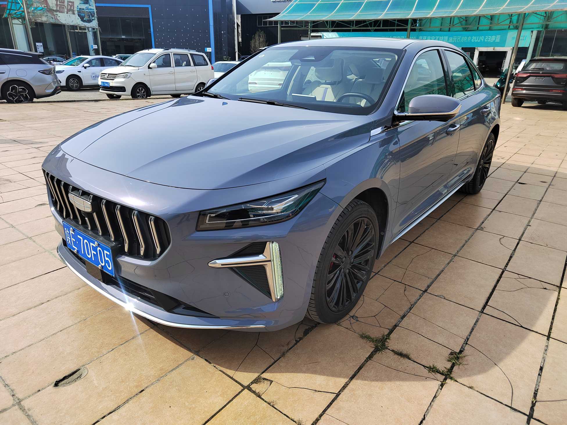 GEELY PrefaceL 2023 car image #2