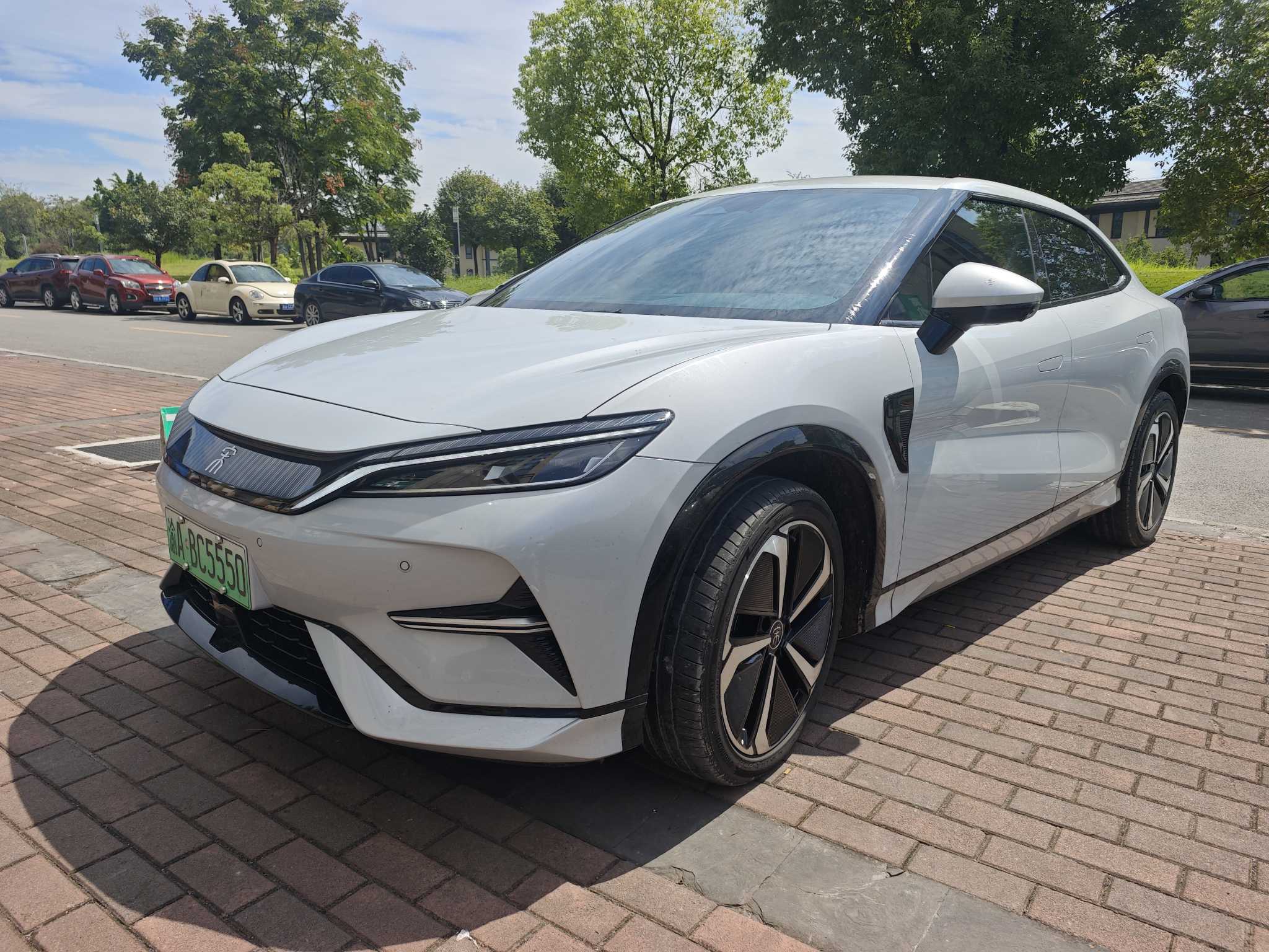 BYD SongL EV 2025 #2 BYD SongL EV 2025 car image #2