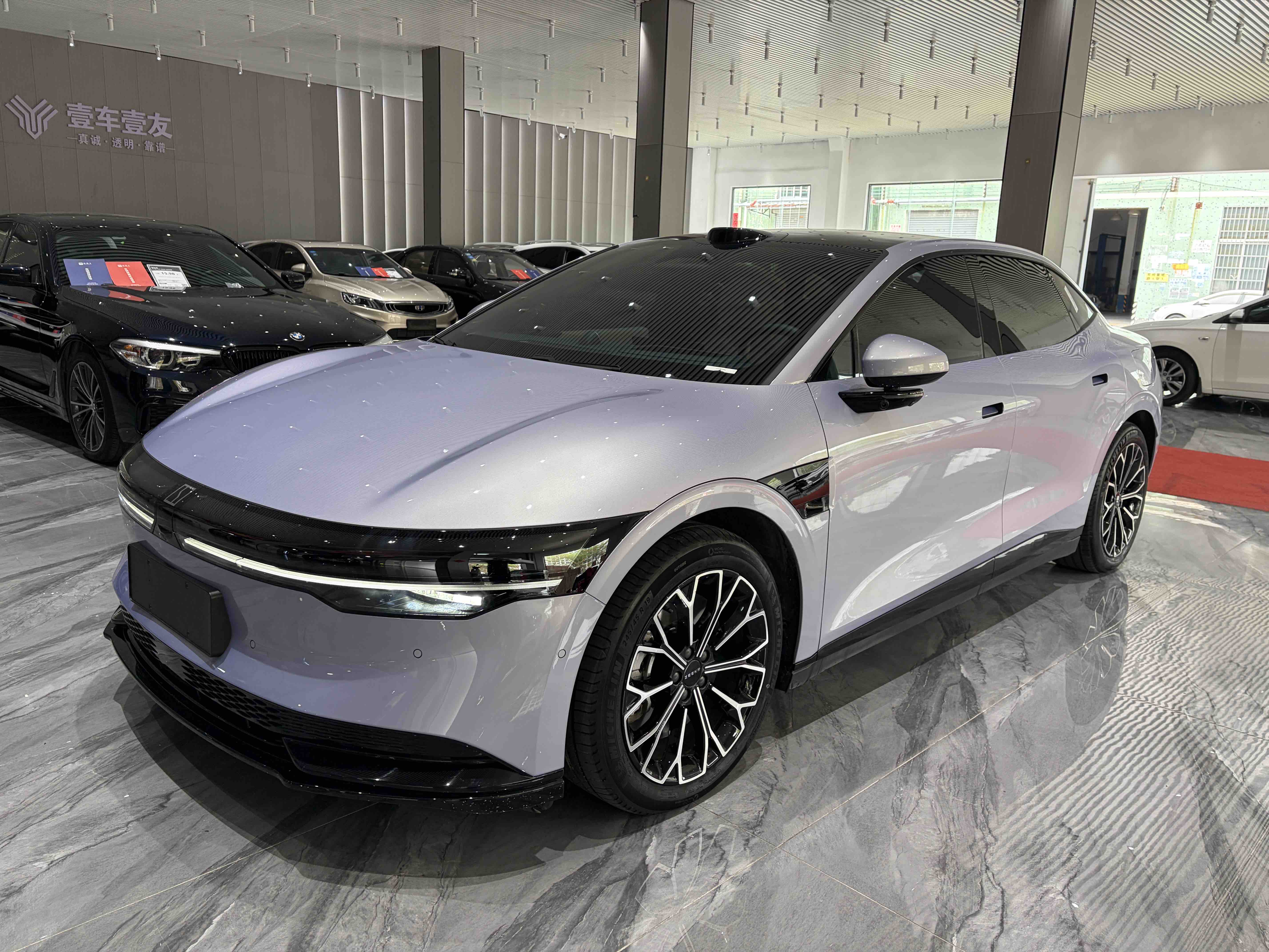 极氪 极氪007 2025 汽车图片 #2