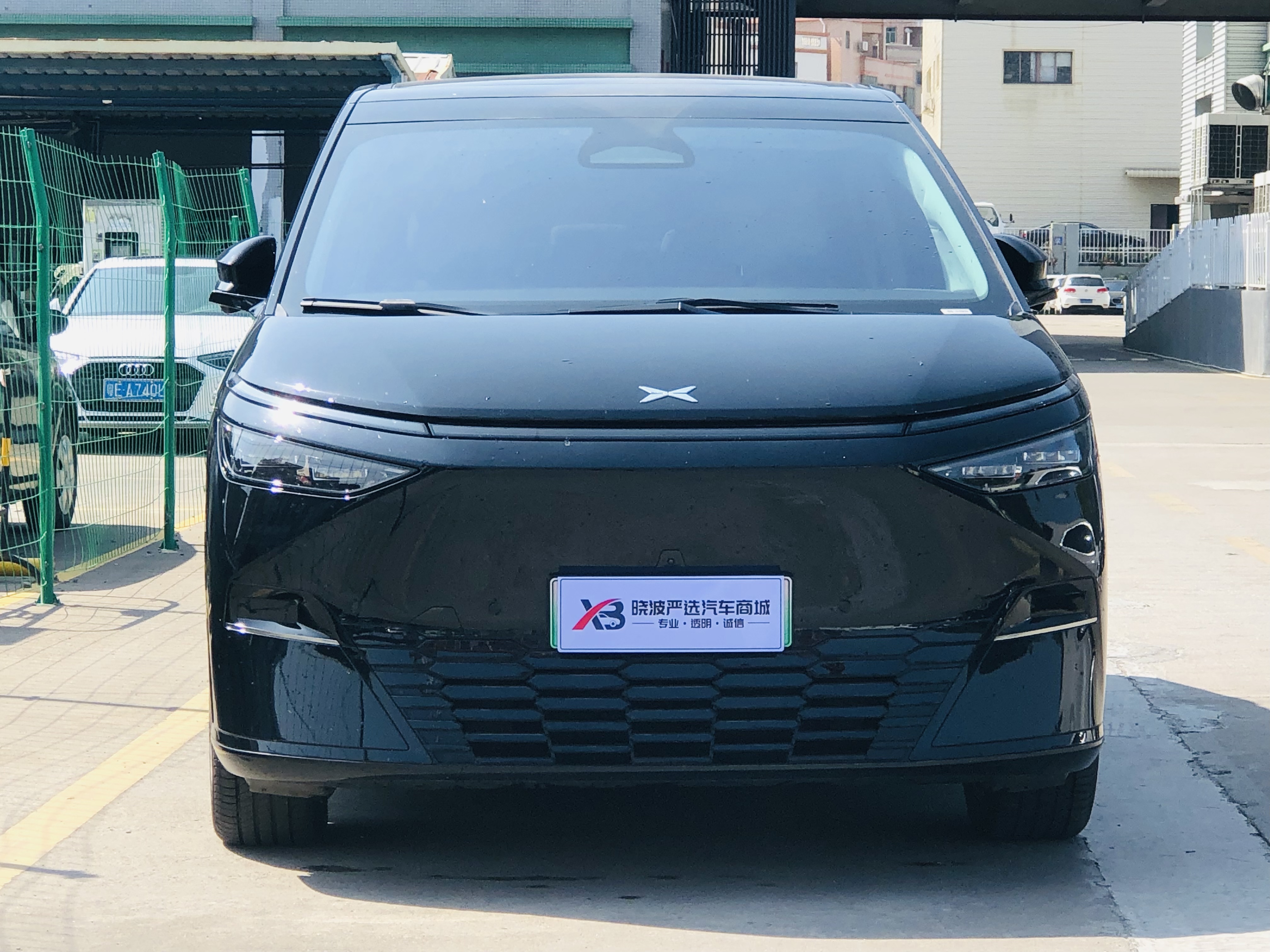 Xpeng X9 2025 изображение автомобиля #2