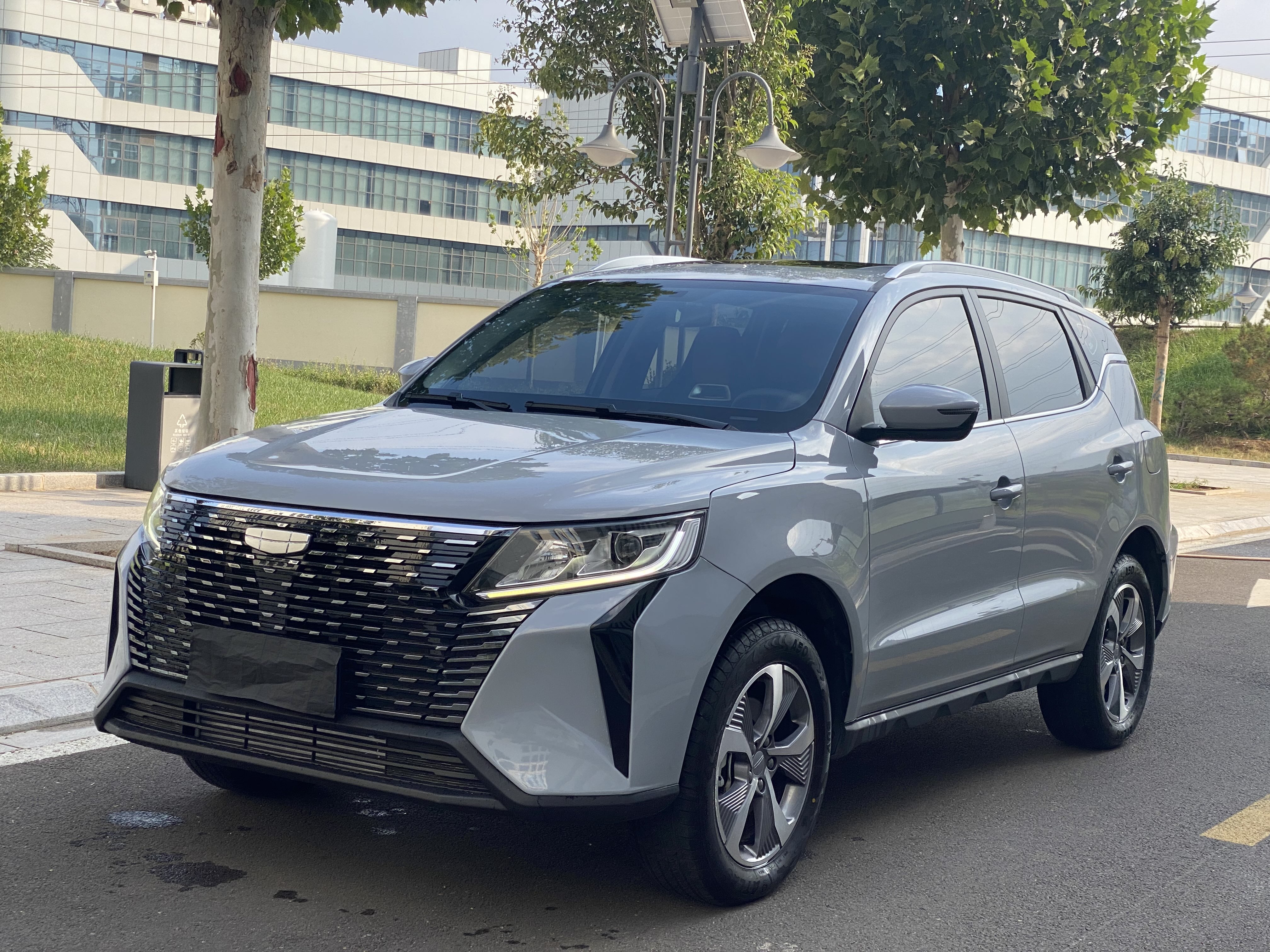 GEELY OkavangoPRO 2024 car image #2