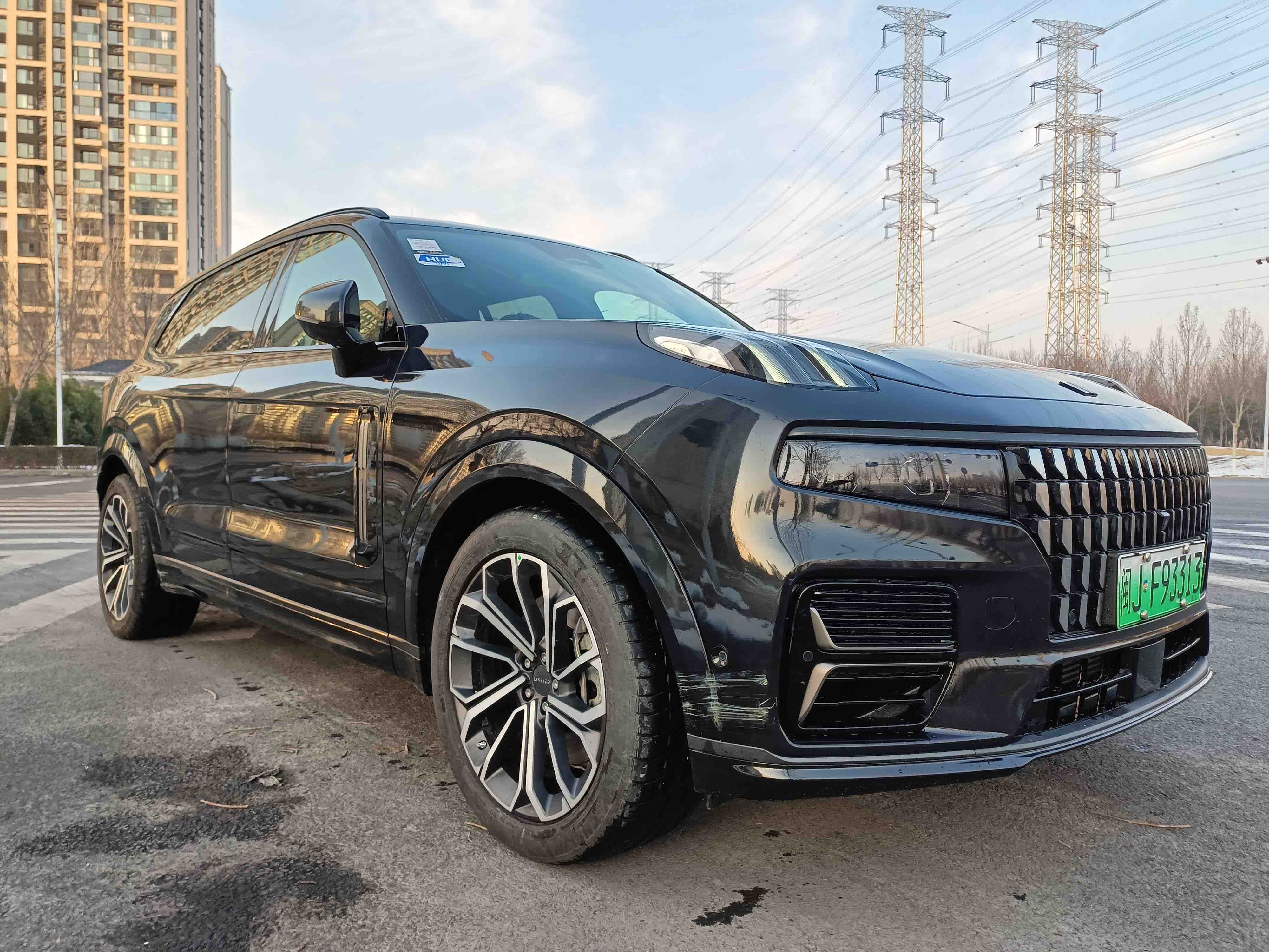 Lynk & Co 09 EM-P 2024 car image #2
