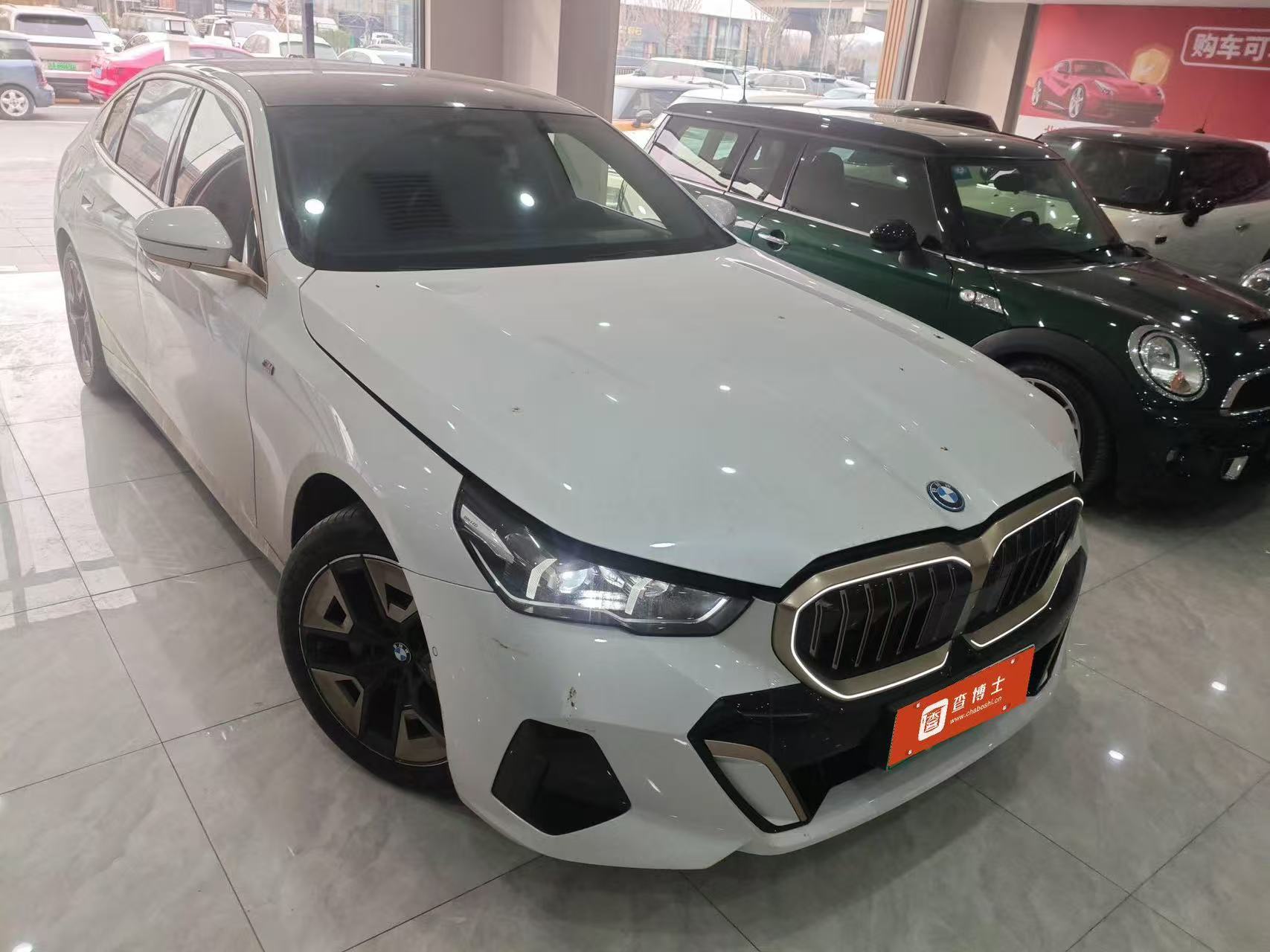 BMW i5 2024 car image #2