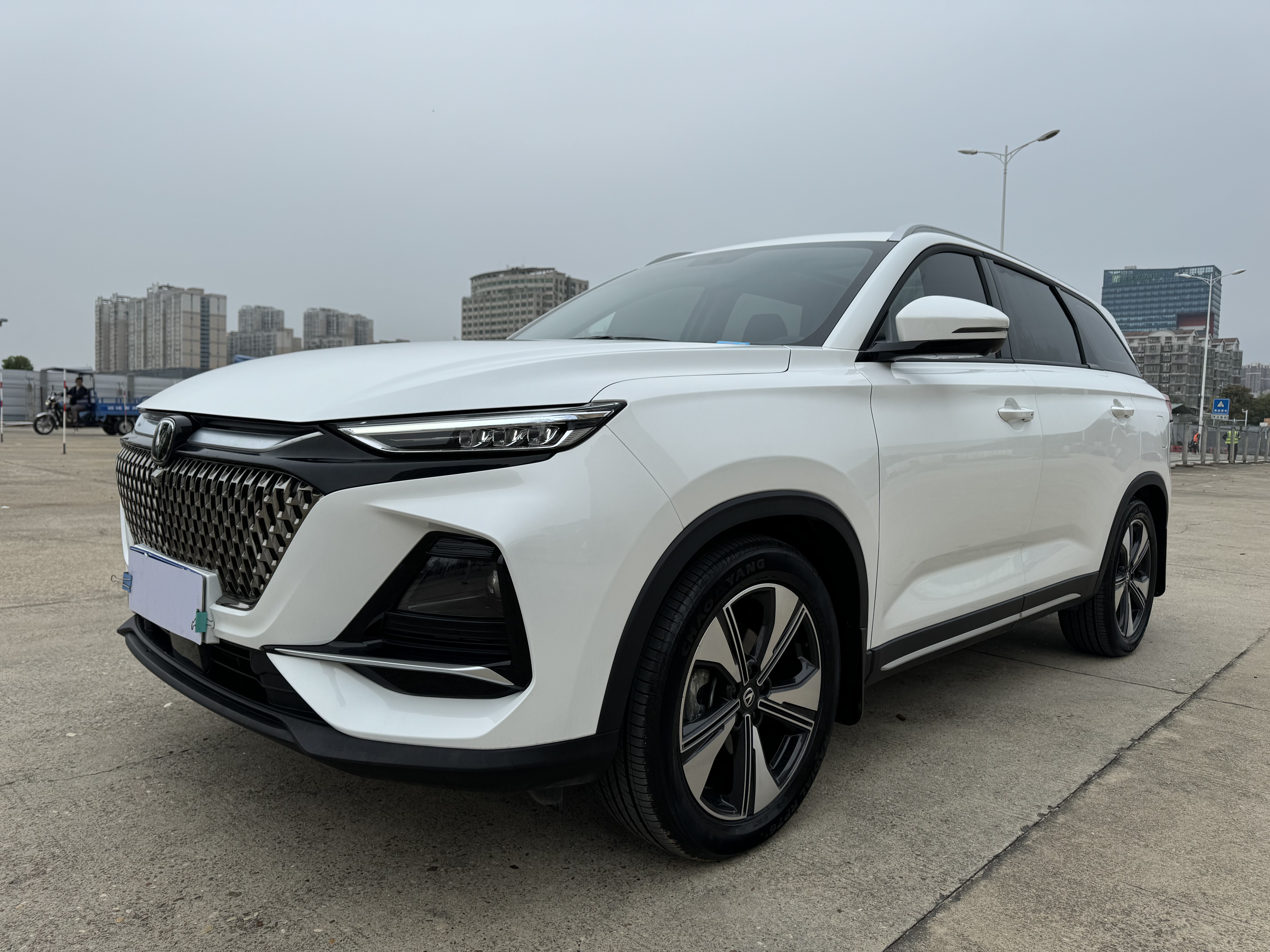 Changan X7 PLUS 2024 car image #2