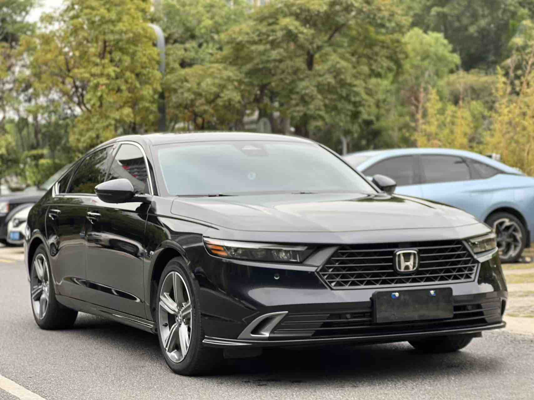 Honda Accord 2024 car image #2