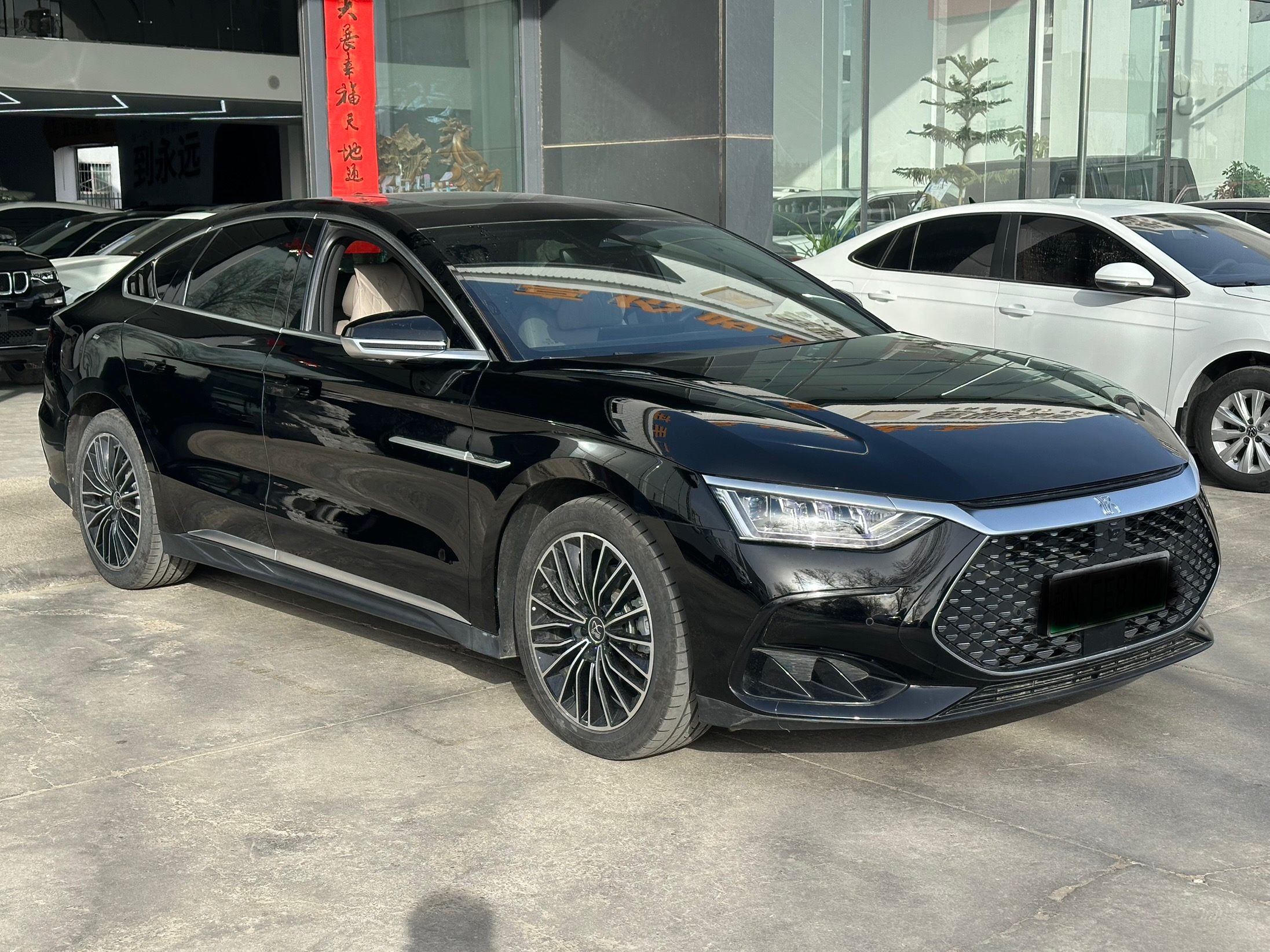 BYD Han 2024 immagine di auto #2