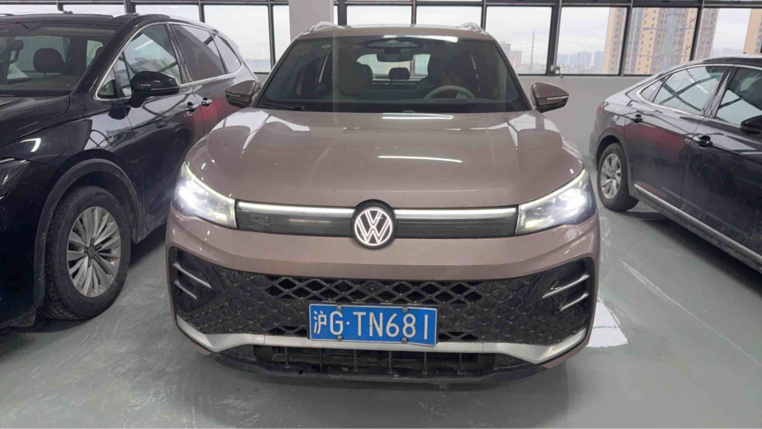 Volkswagen Tiguan L 2024 image de voiture #2