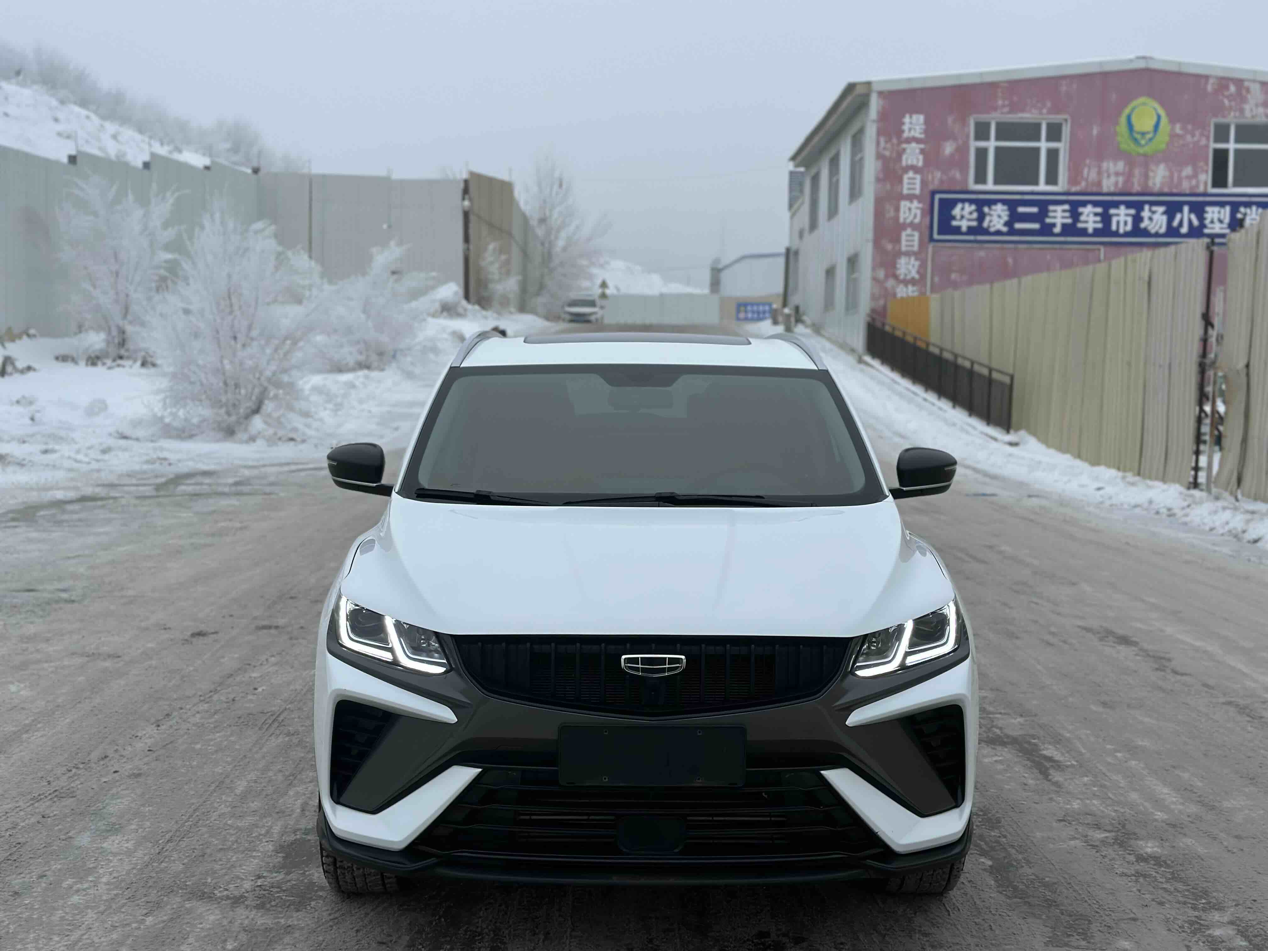 GEELY Coolray 2024 car image #2