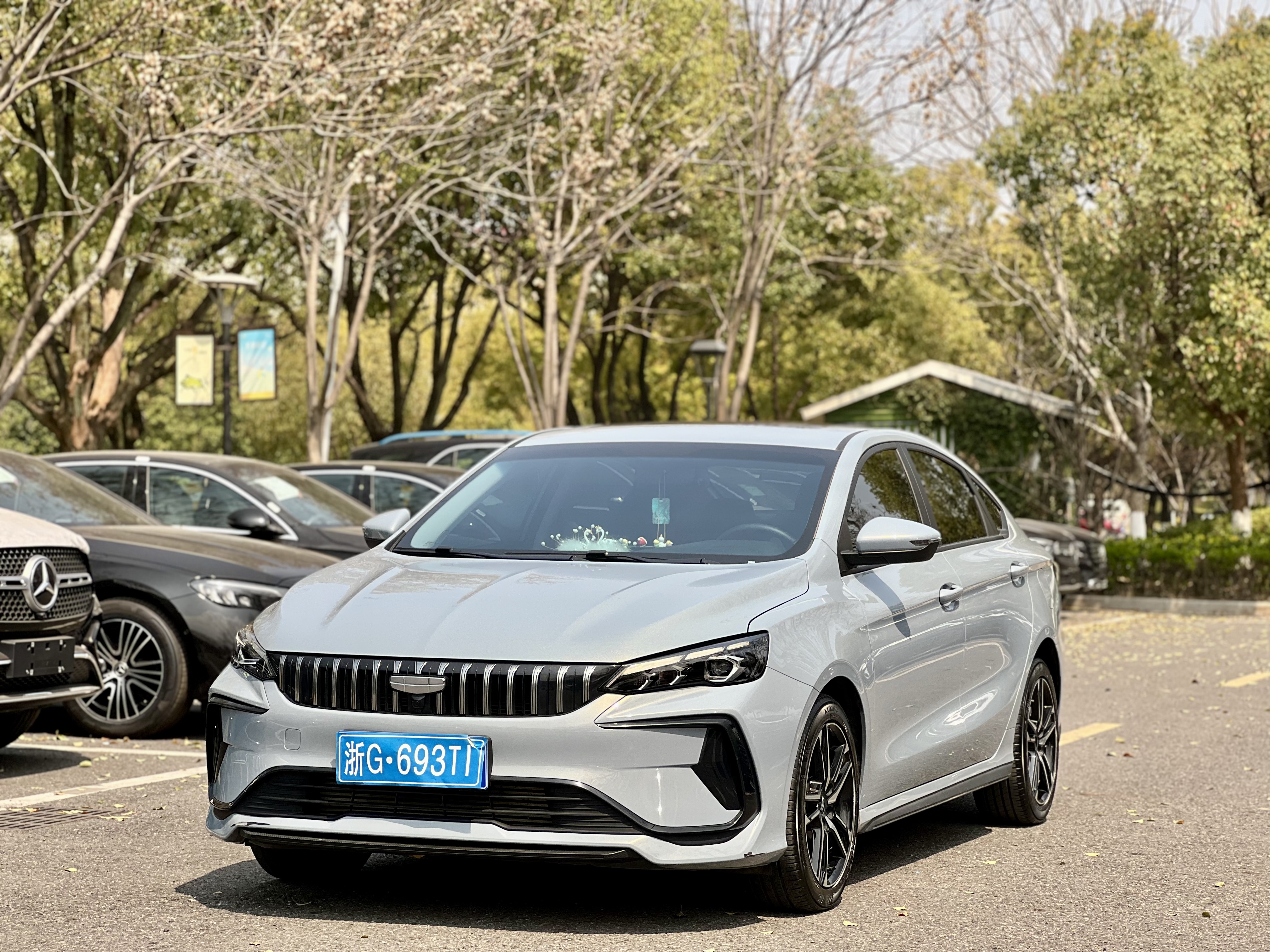 GEELY Binray 2023 car image #2