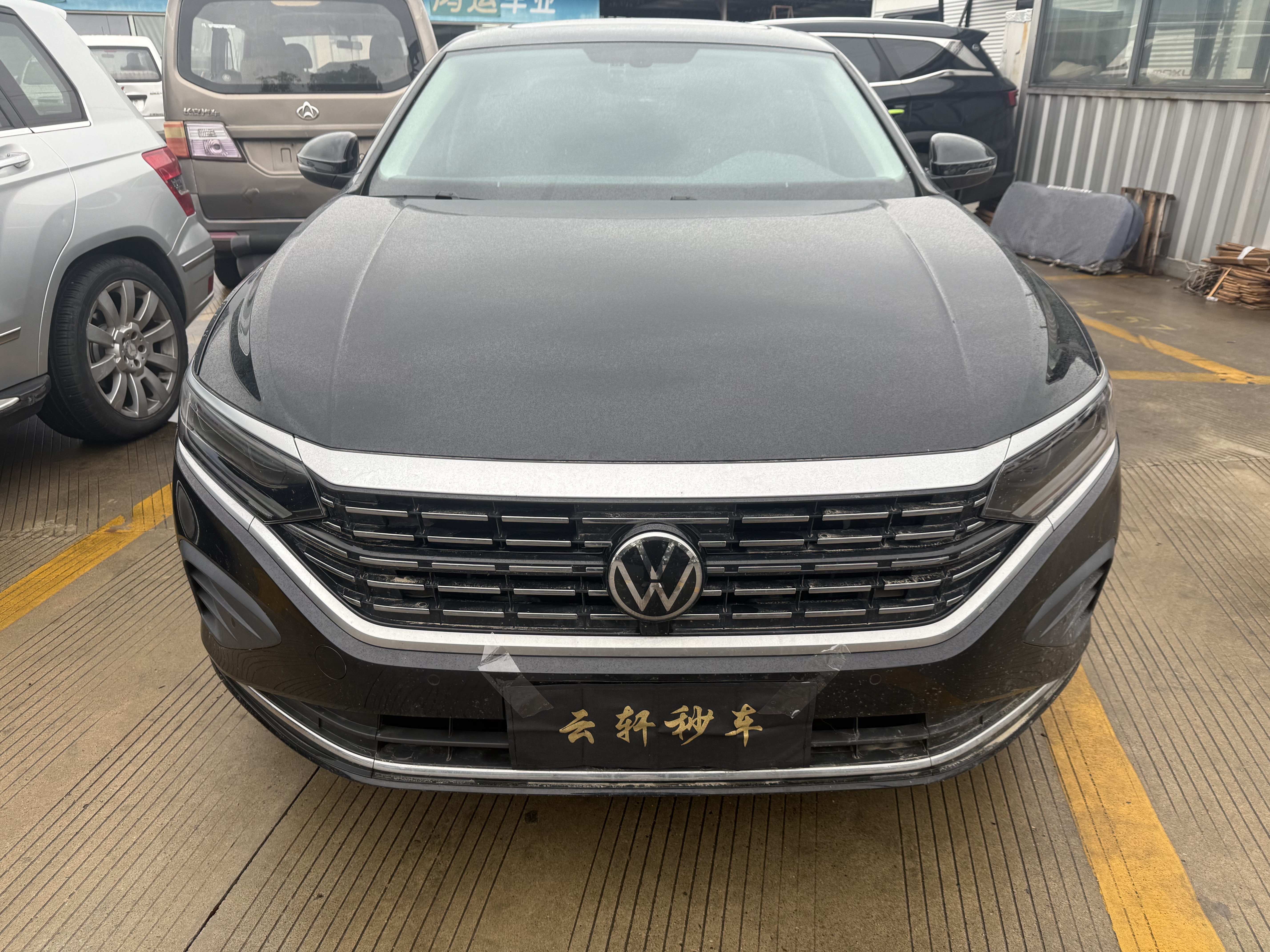 Volkswagen Passat 2024 immagine di auto #2