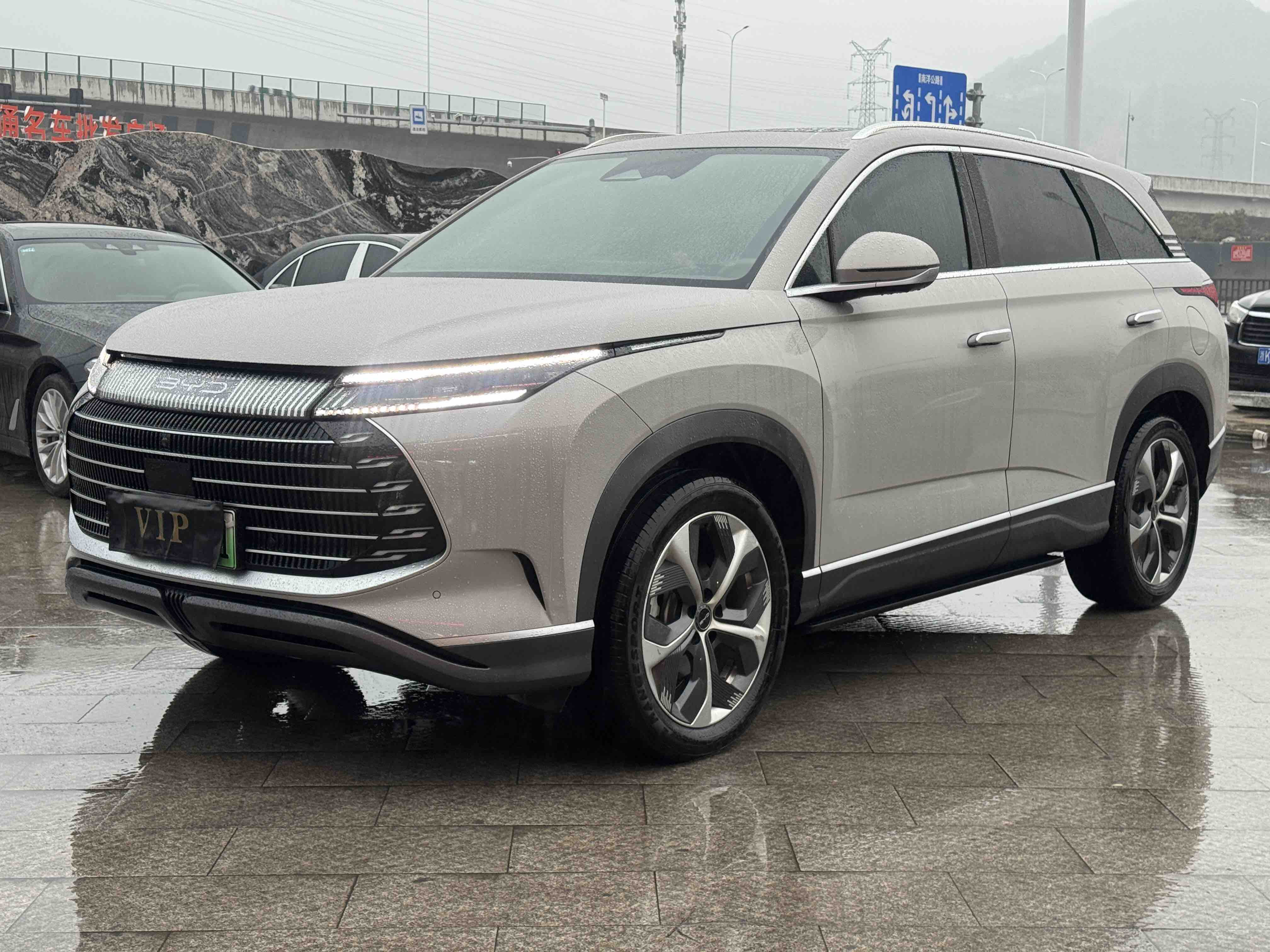 BYD Frigate 07 2023 #2 BYD Frigate 07 2023 car image #2