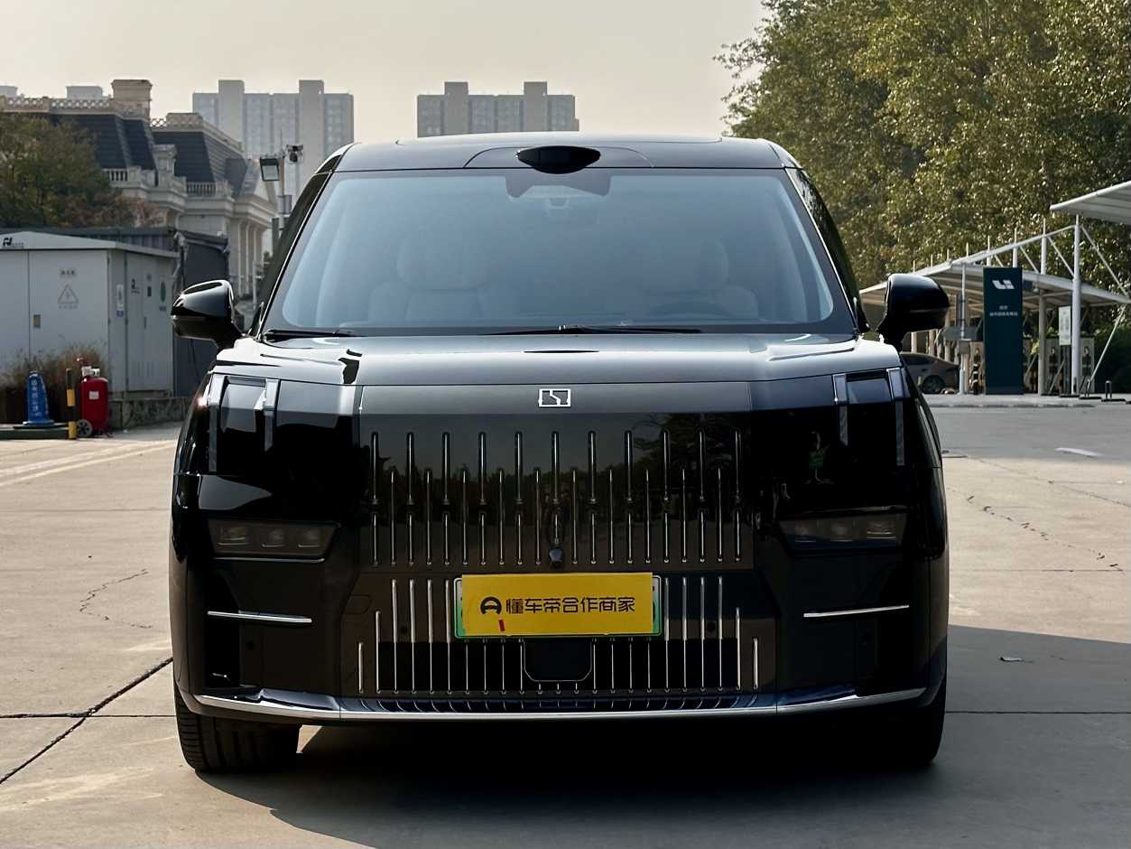 Zeekr 009 2024 imagen de coche #2