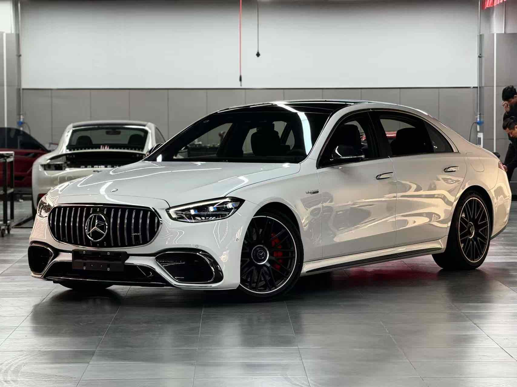 Mercedes-Benz S AMG New Energy 2025 صورة سيارة #2