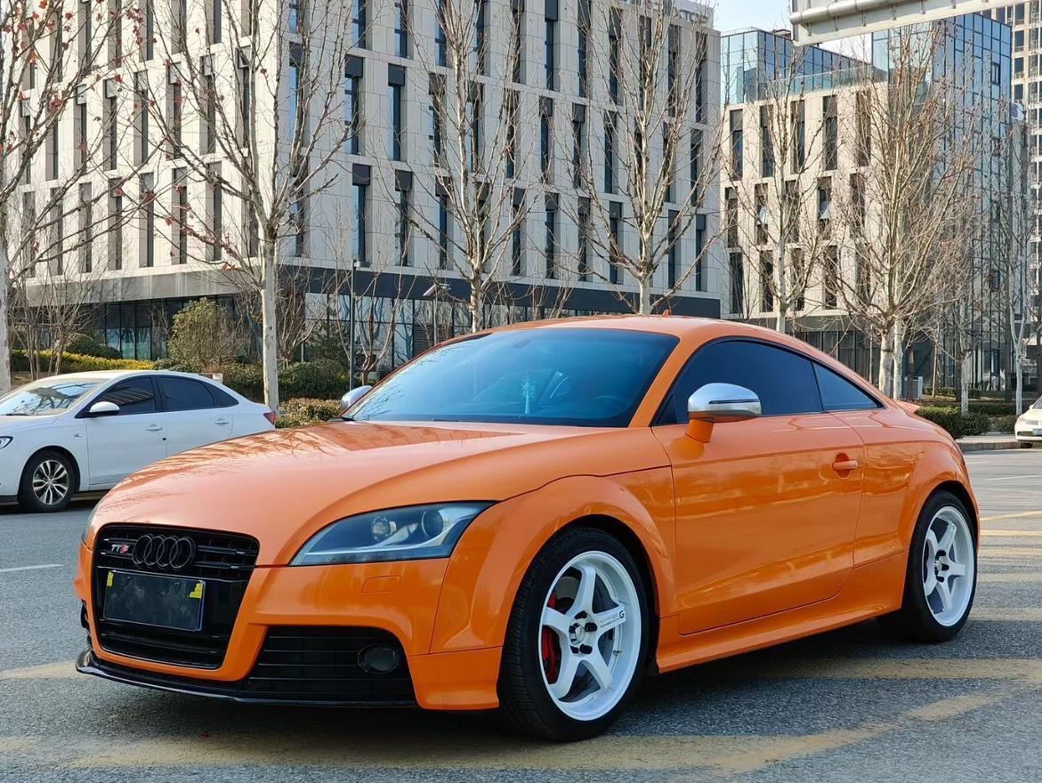 Audi TTS 2010 car image #2